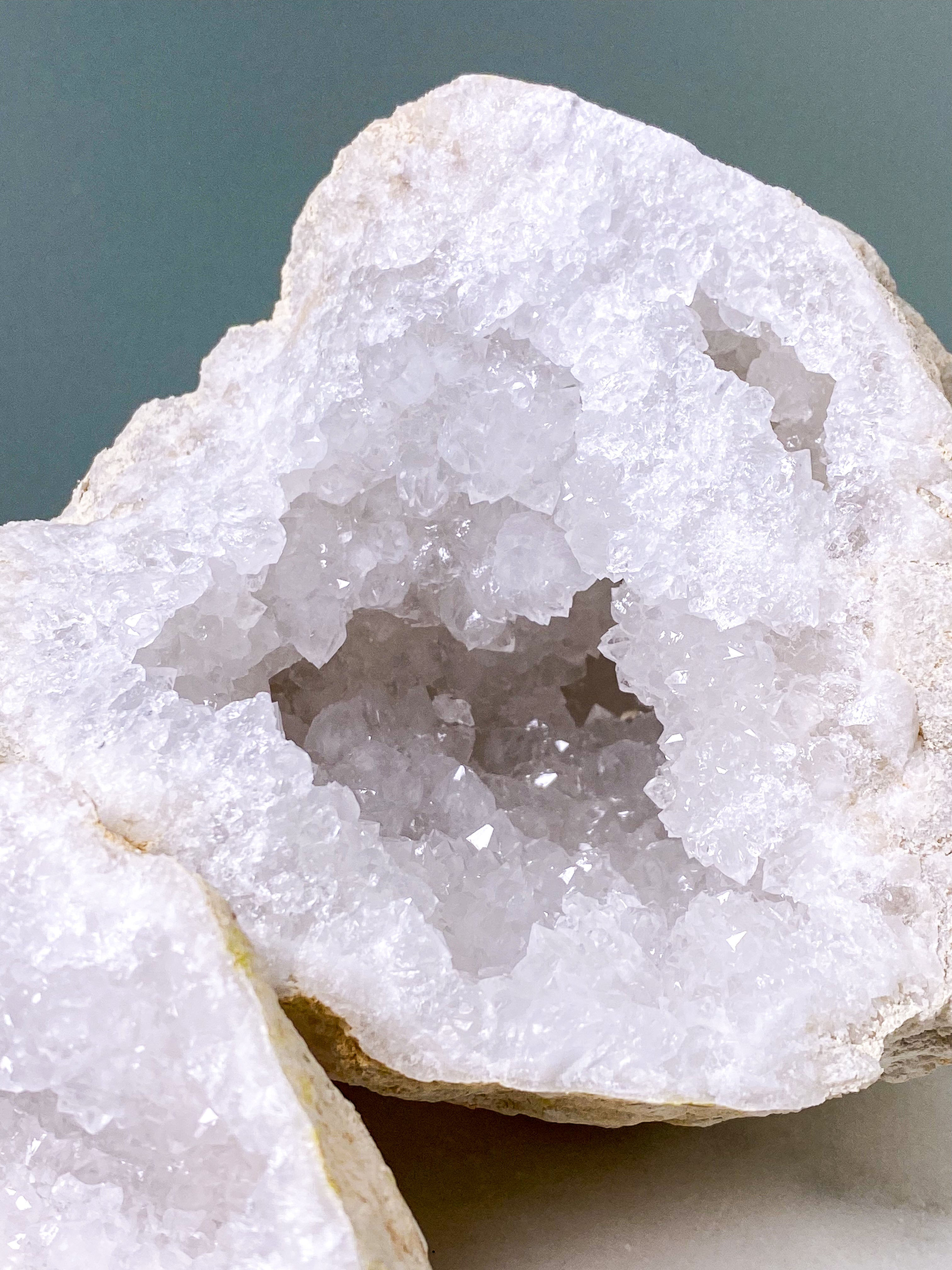 XL Bjergkrystal Geode Sæt - 2,8 kg (Nr. 24)