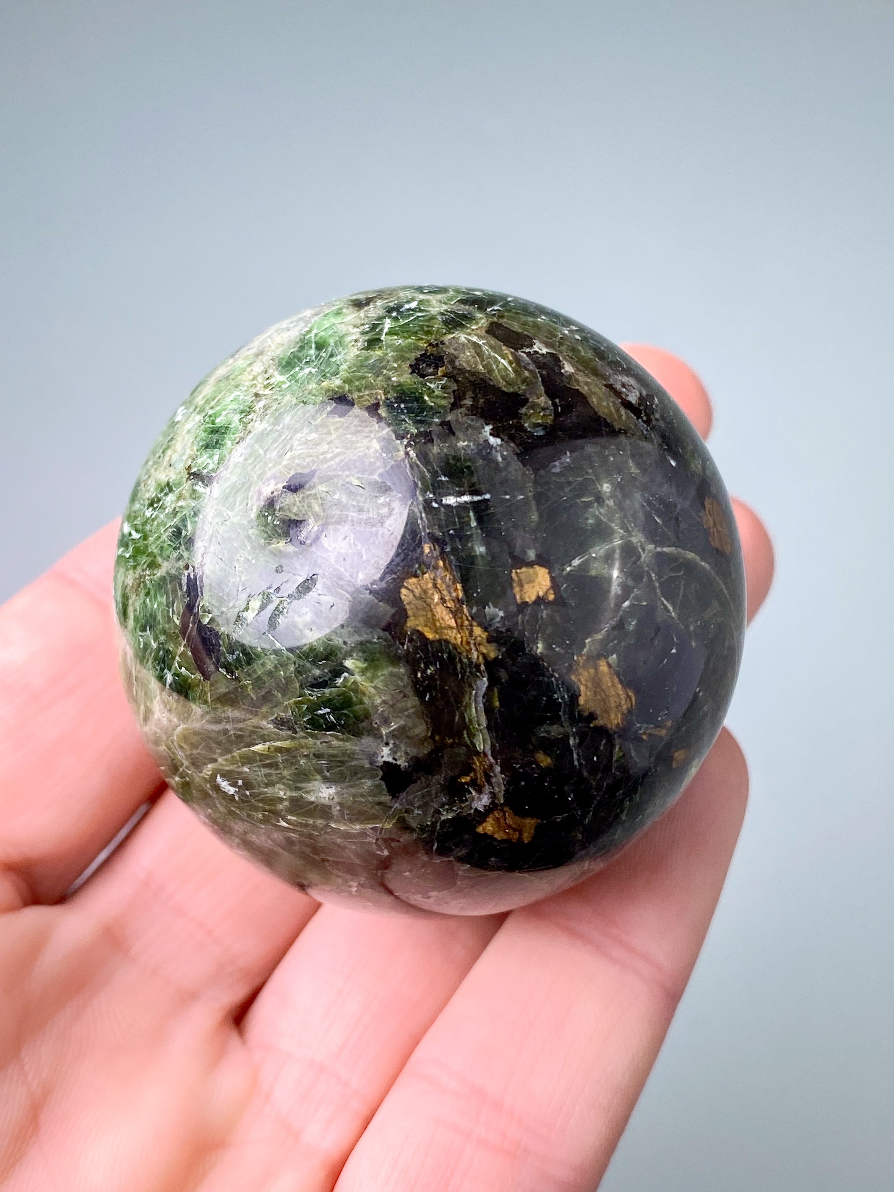 Kromdiopsidesfär (nr 1)