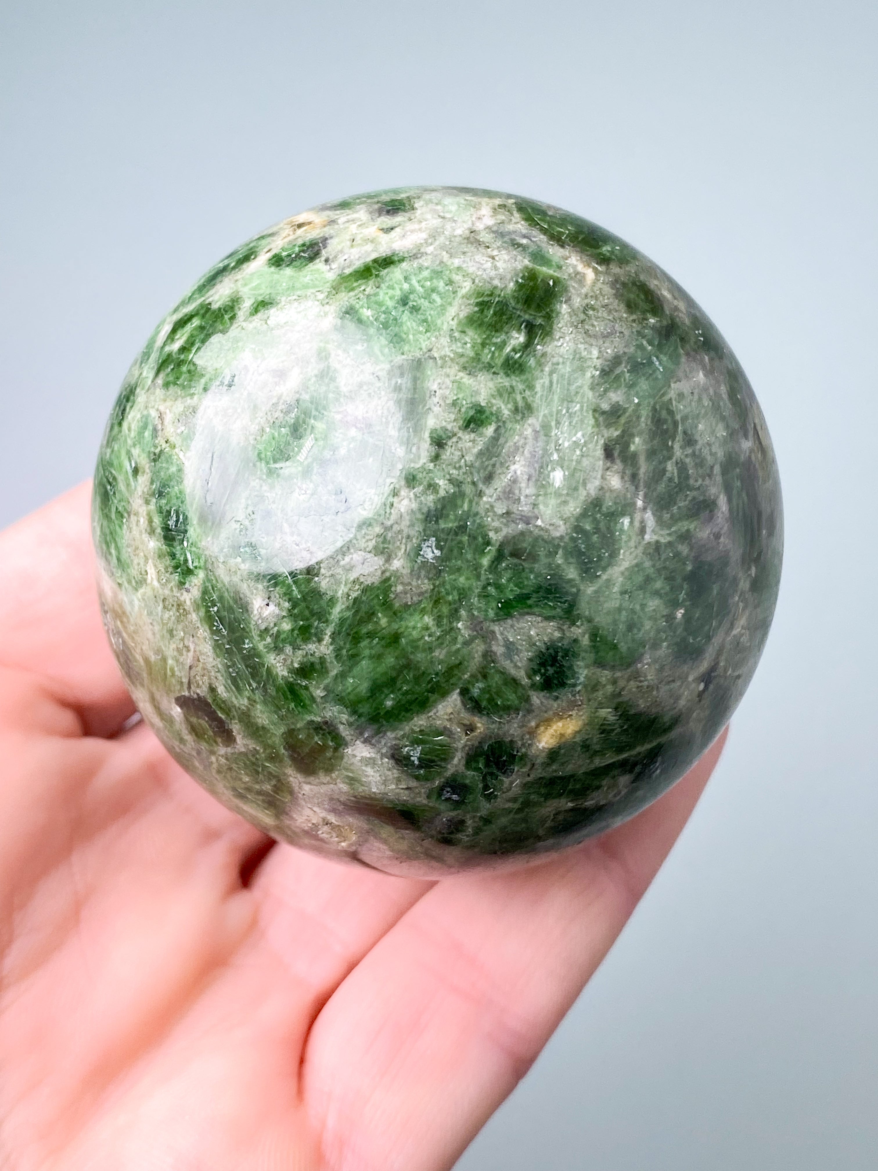 Kromdiopsidesfär (nr 1)