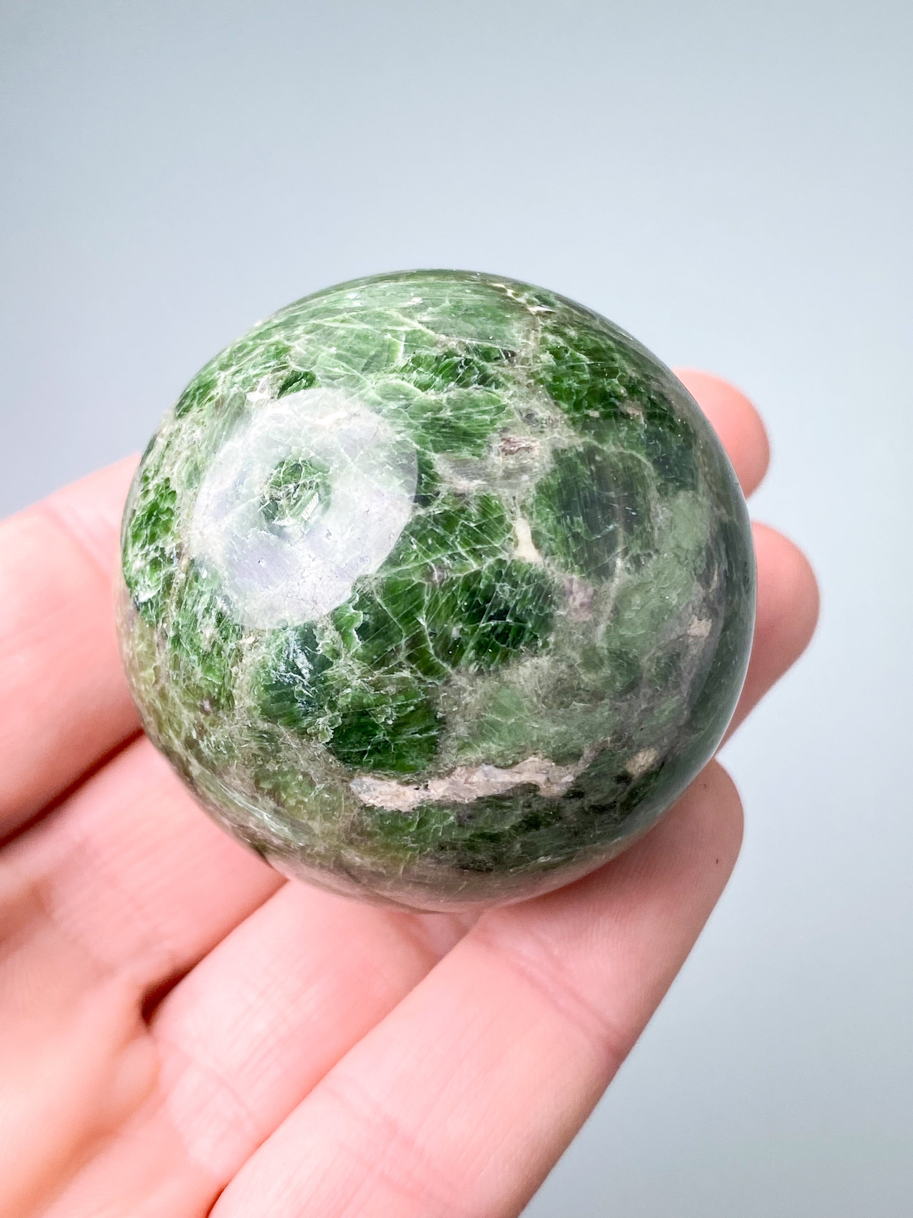 Kromdiopsidesfär (nr 1)