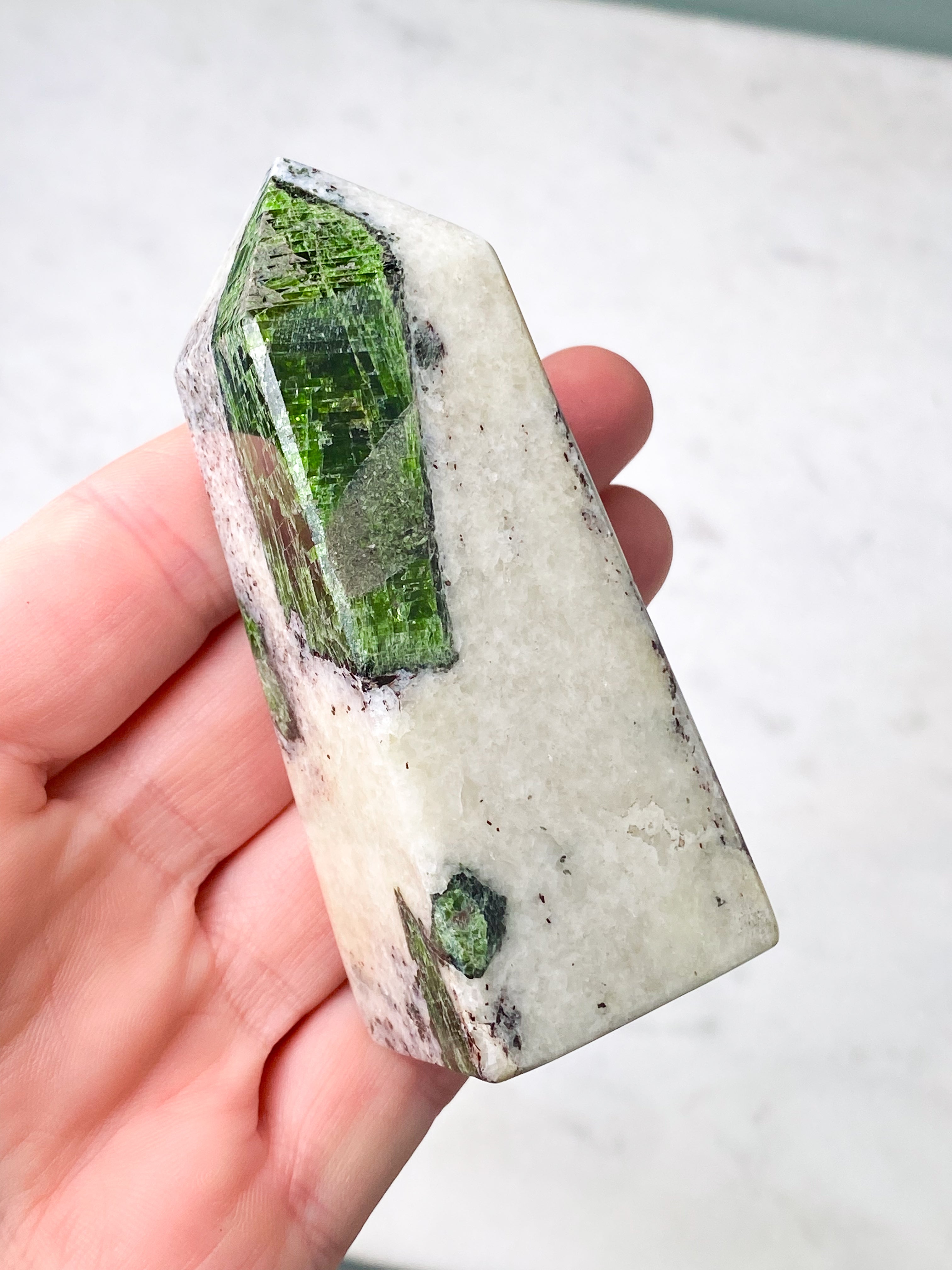 Chrom Diopsid Tårn (Nr. 7)