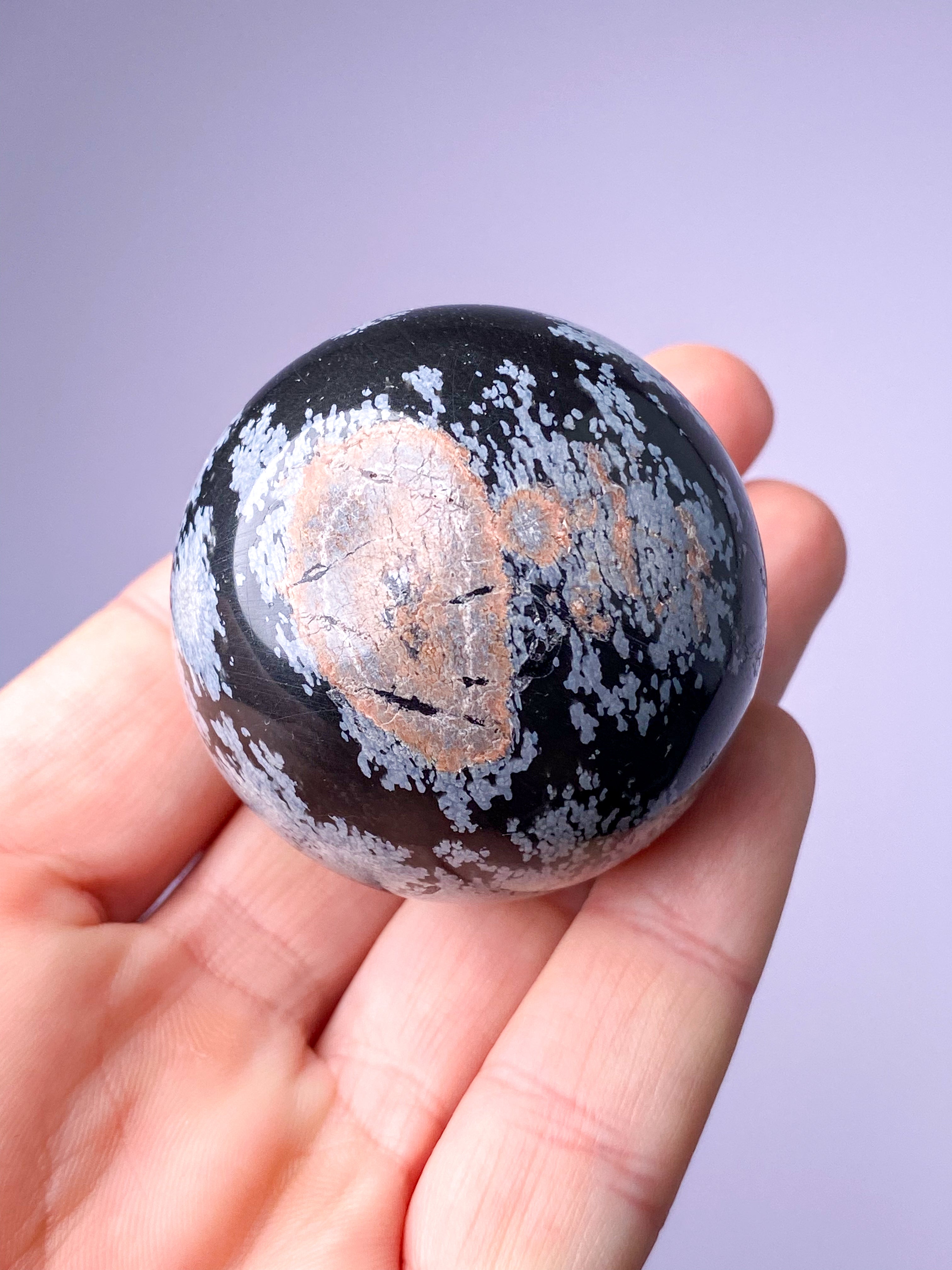 Snowflake obsidian kula (2 cm)