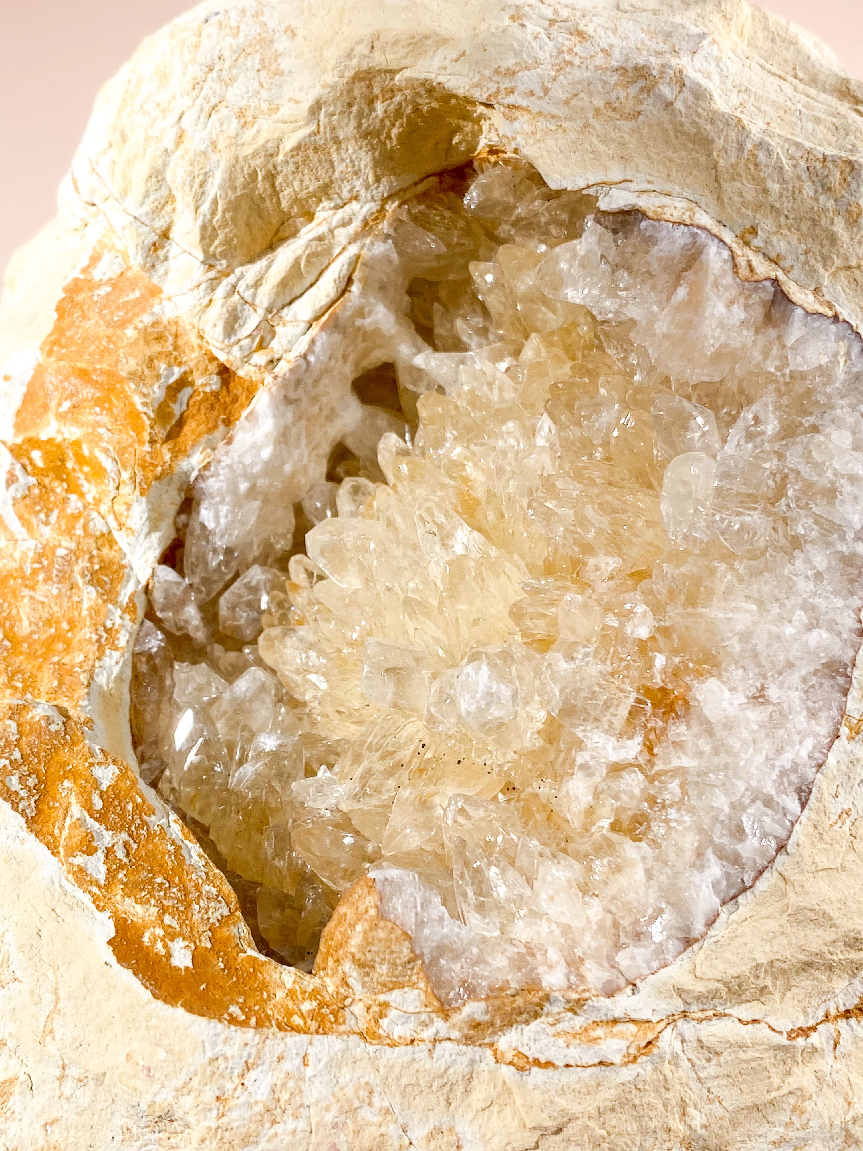 Kæmpe Calcit Geode - 1,3 Kg. (Nr. 3)
