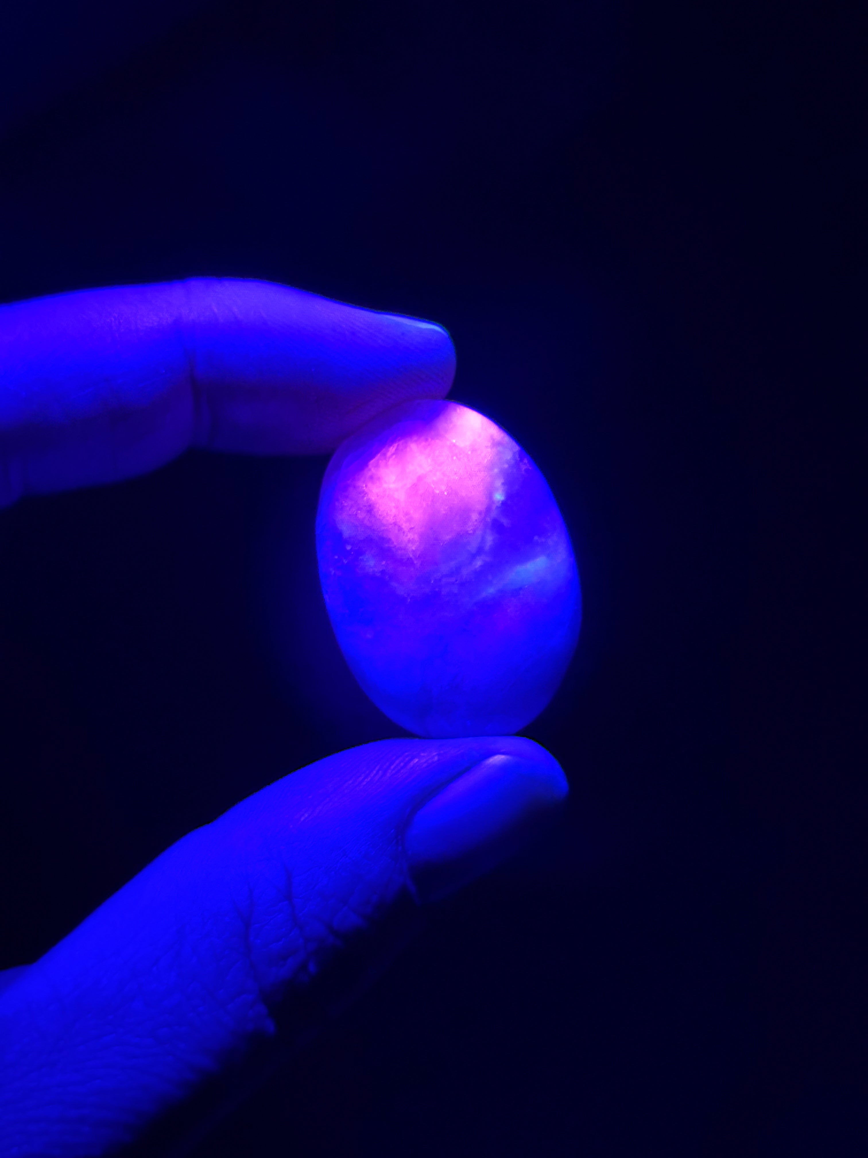 Hackmanit Palmstone (Nr. 11) - UV Reaktiv