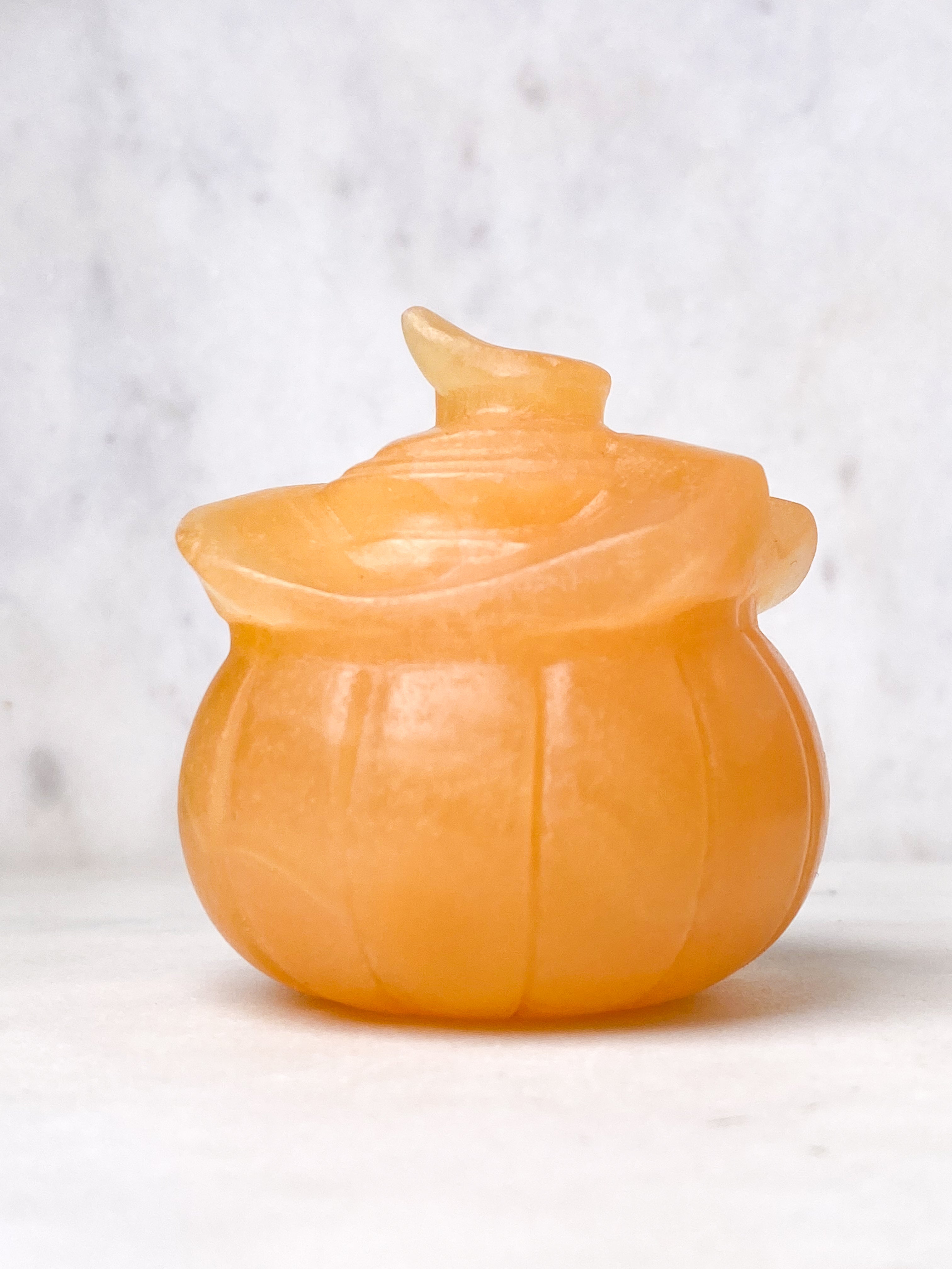 Orange Calcit Græskar m. Hat