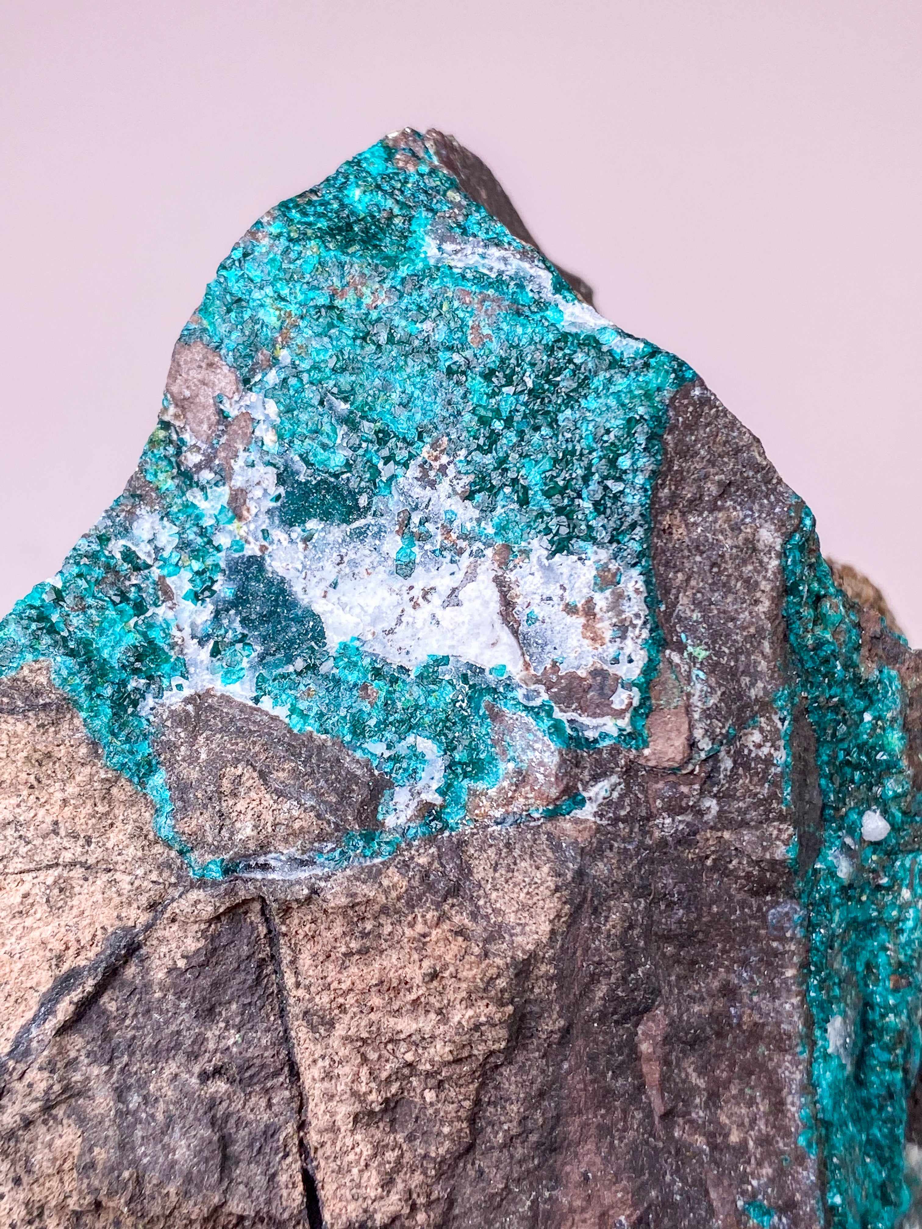 Druzy-dioptas (nr 10)