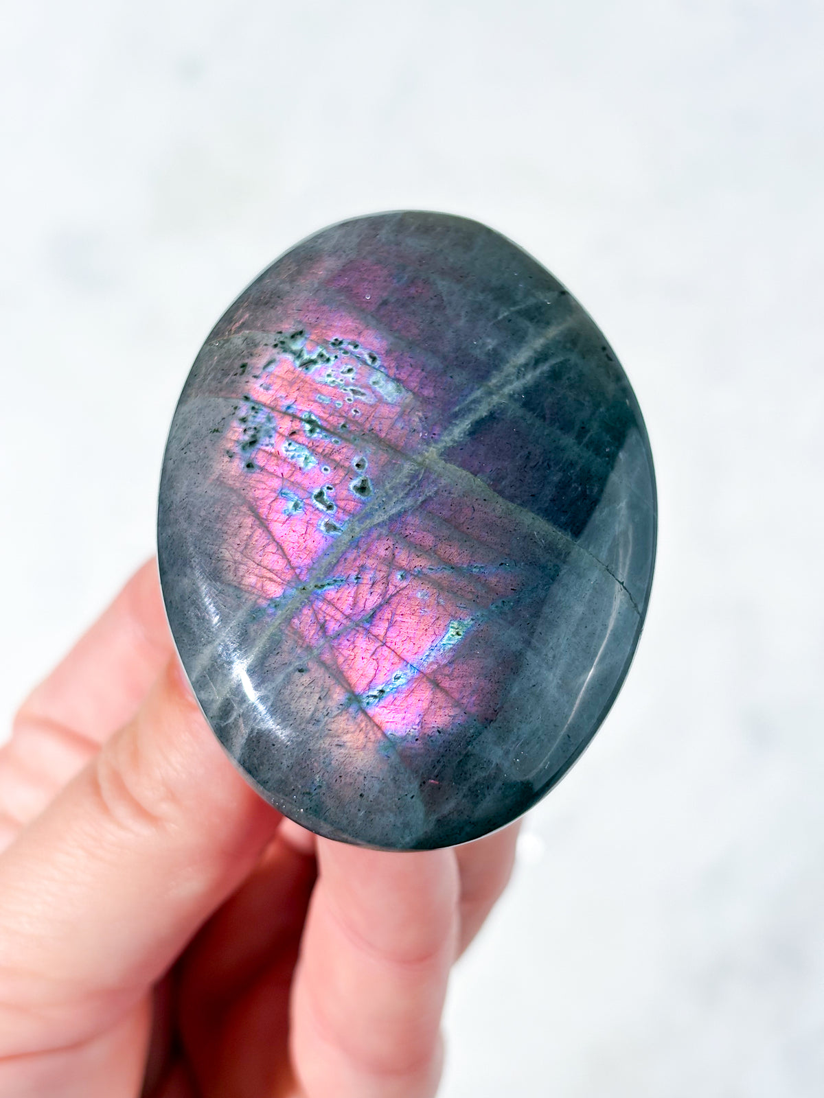 Lilla Labradorit Palmstone (Nr. 33)
