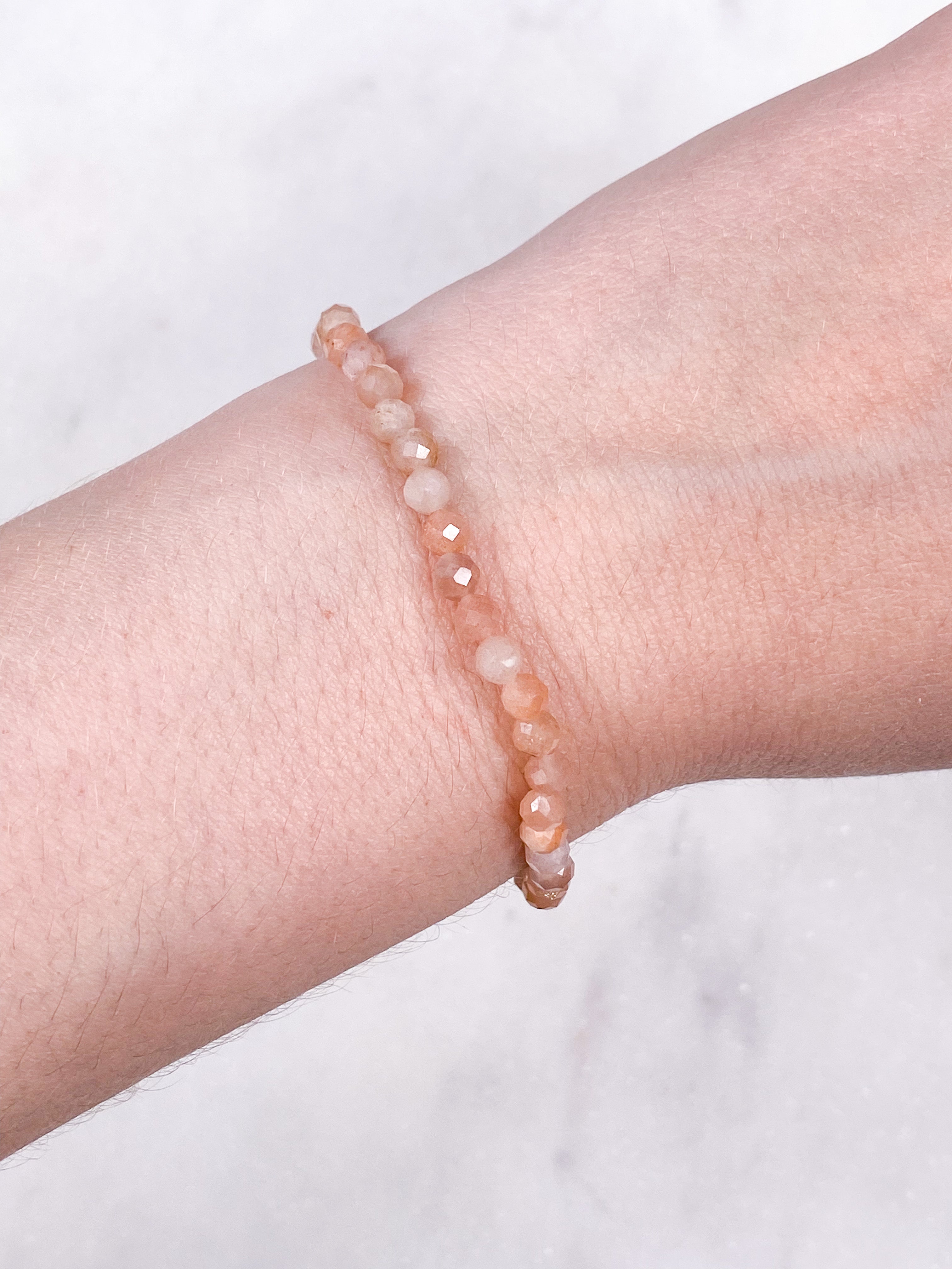 Fersken Månesten Armbånd (Facet)