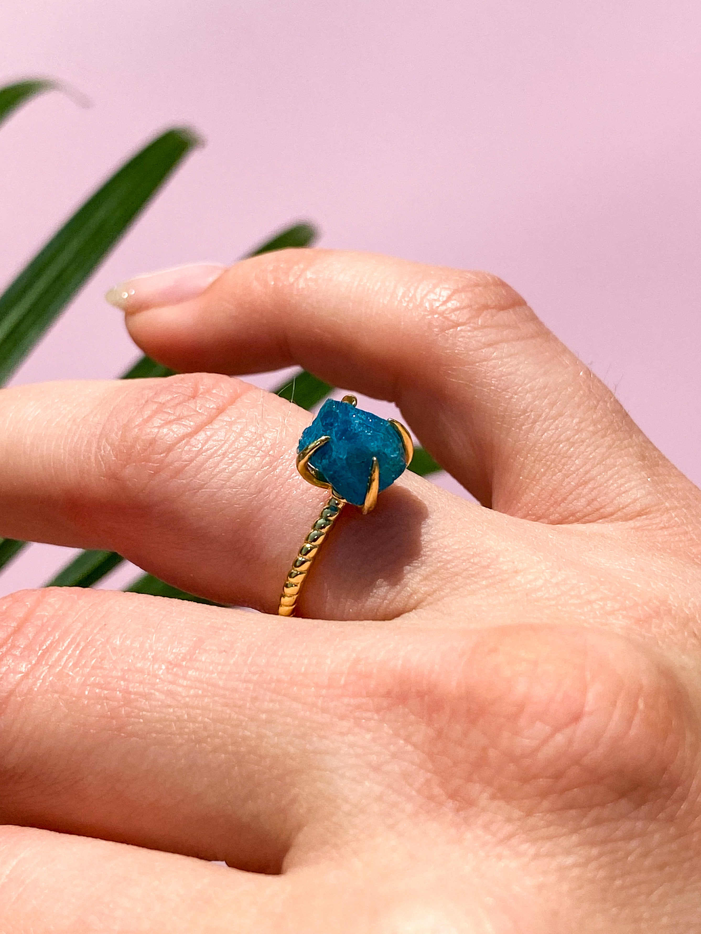 Raw Crystal Ring - Gold Plated