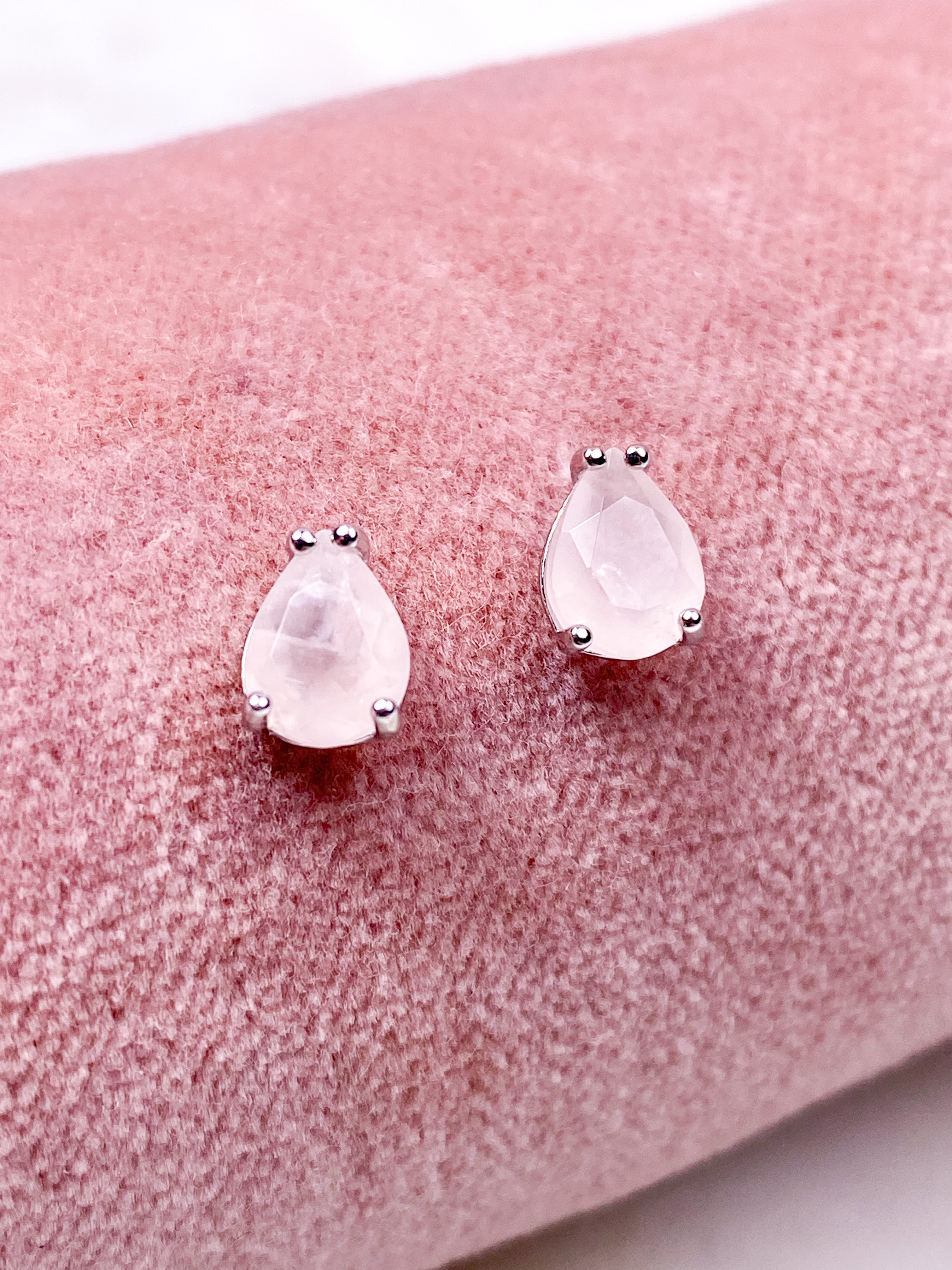 Rosakvart Drops Ørestikker