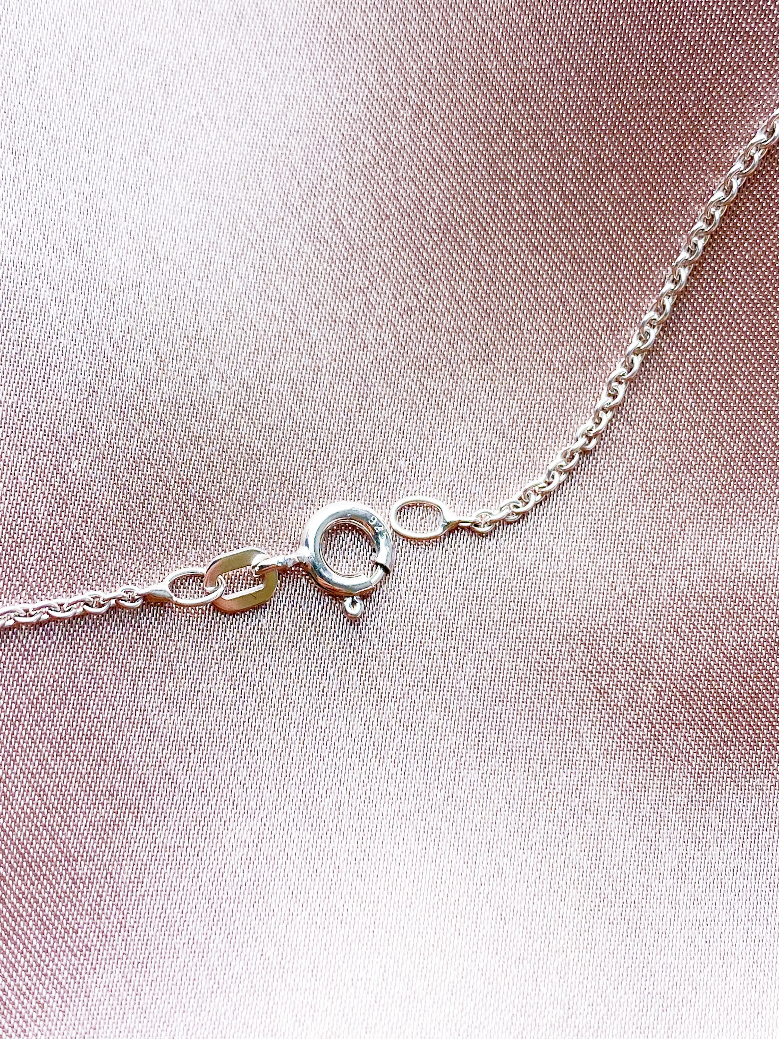 Halsband i silver (925s)