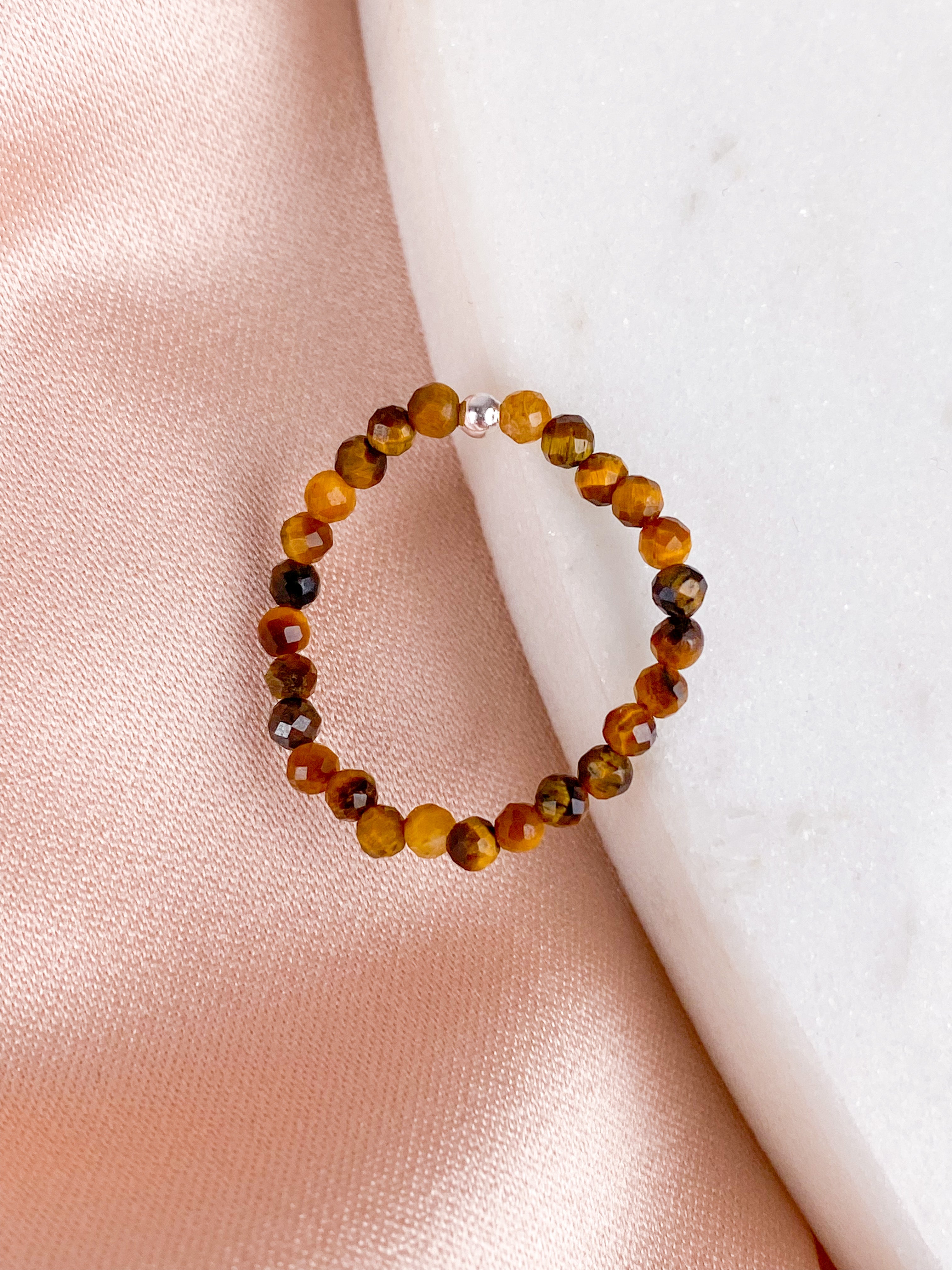 Tiger ögonarmband