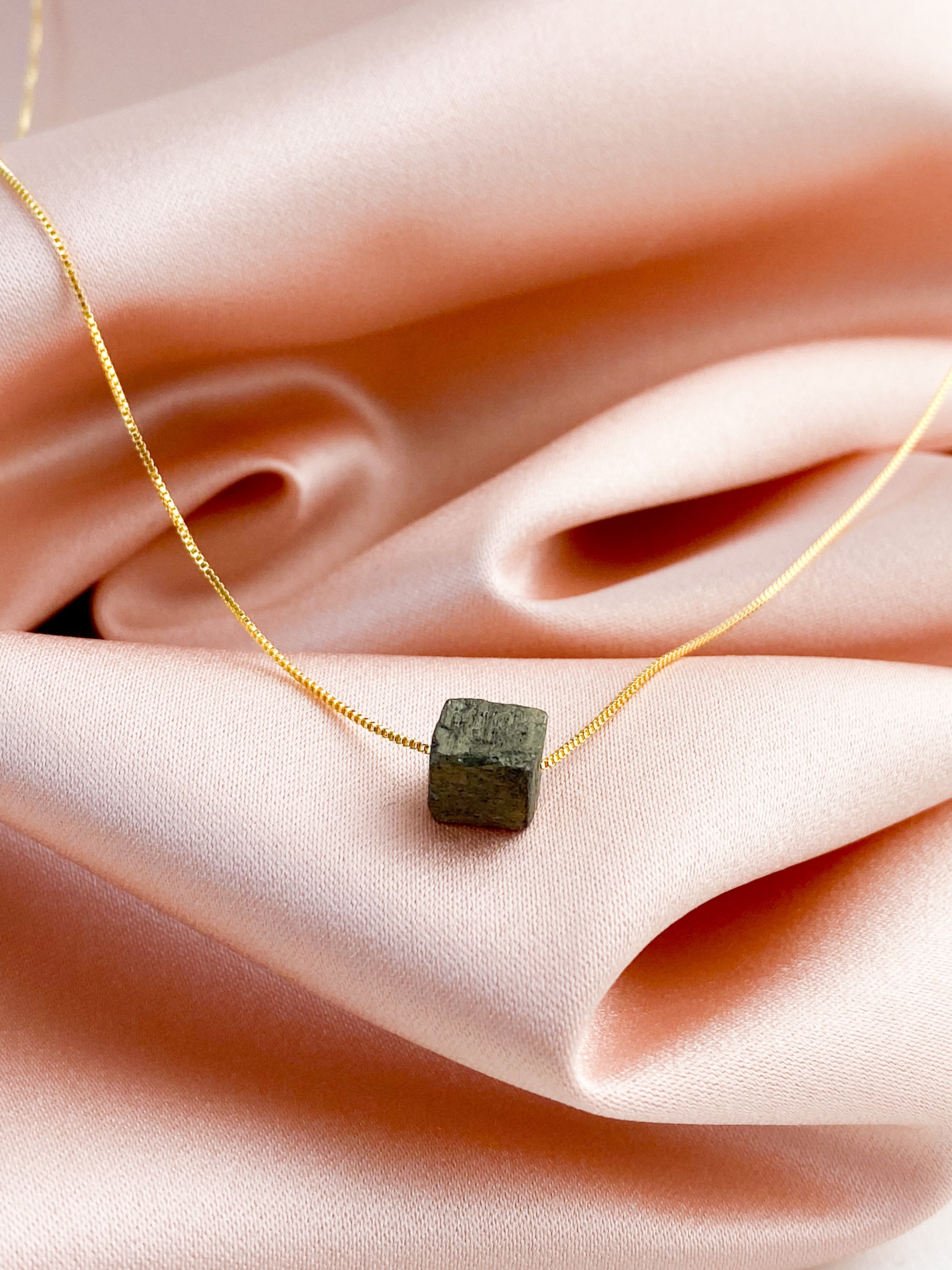 Pyrit RAW DELICATE Halskæde - Guldbelagt/Sølv