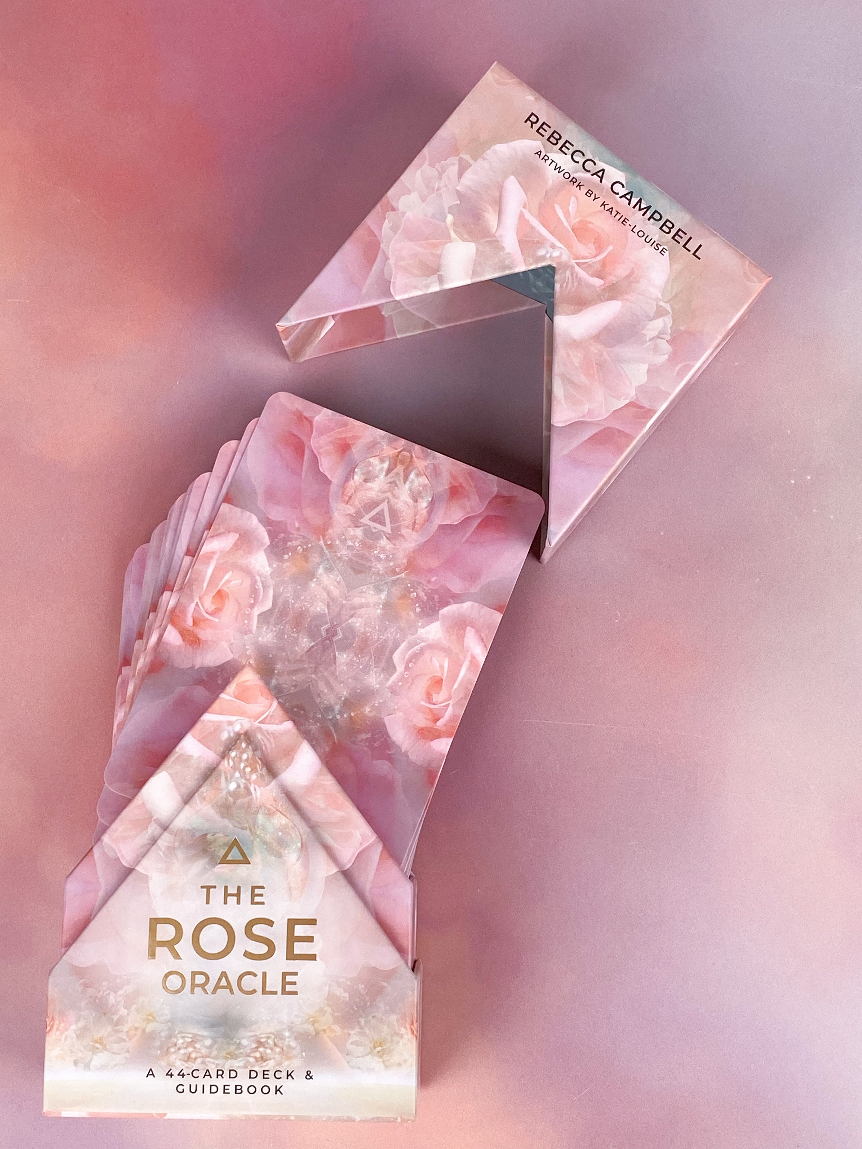 The Rose Oracle "Orakelkort" af Rebecca Campbell