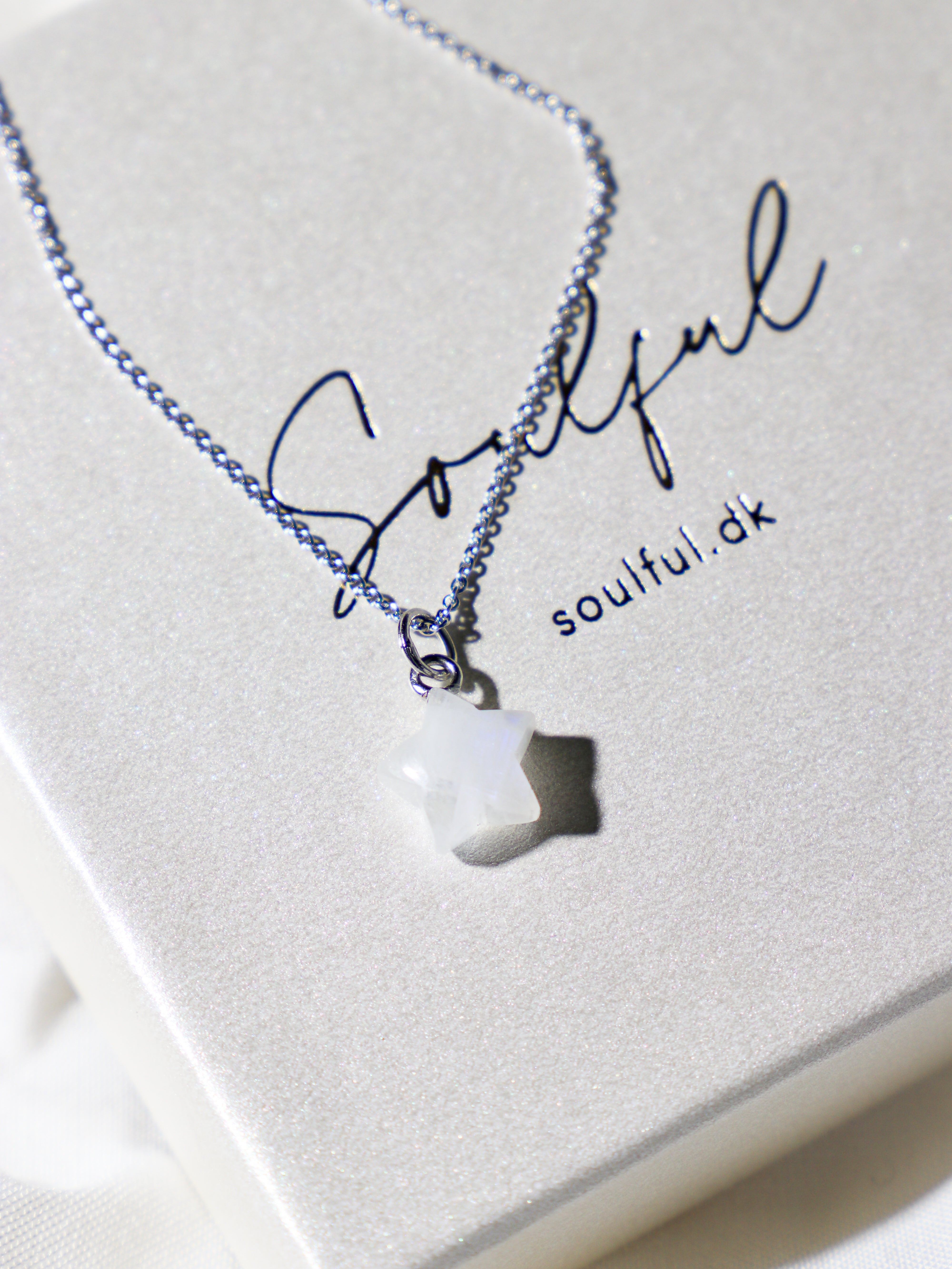 Regnbue Månesten MINI Stjerne Halskæde