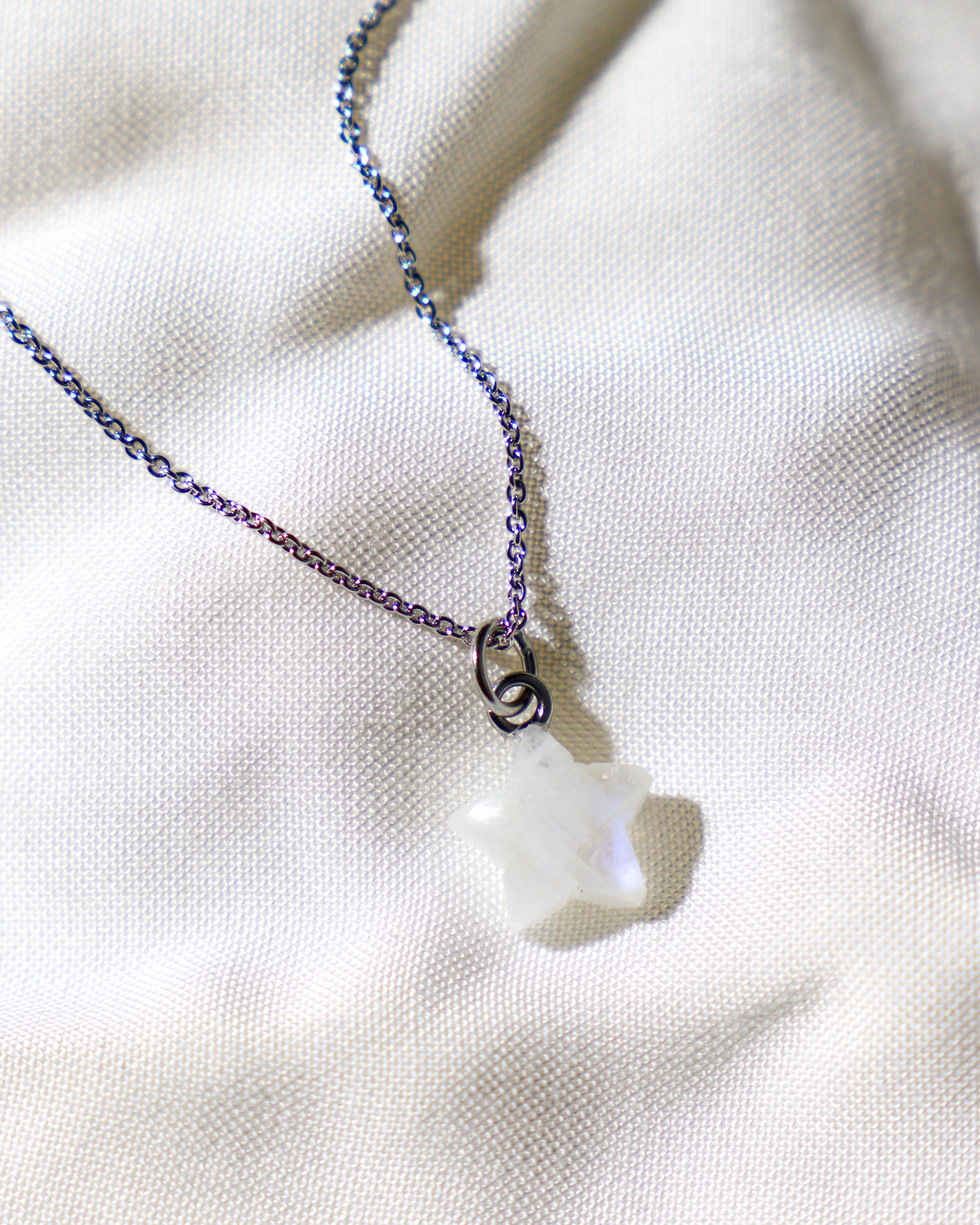 Regnbue Månesten MINI Stjerne Halskæde