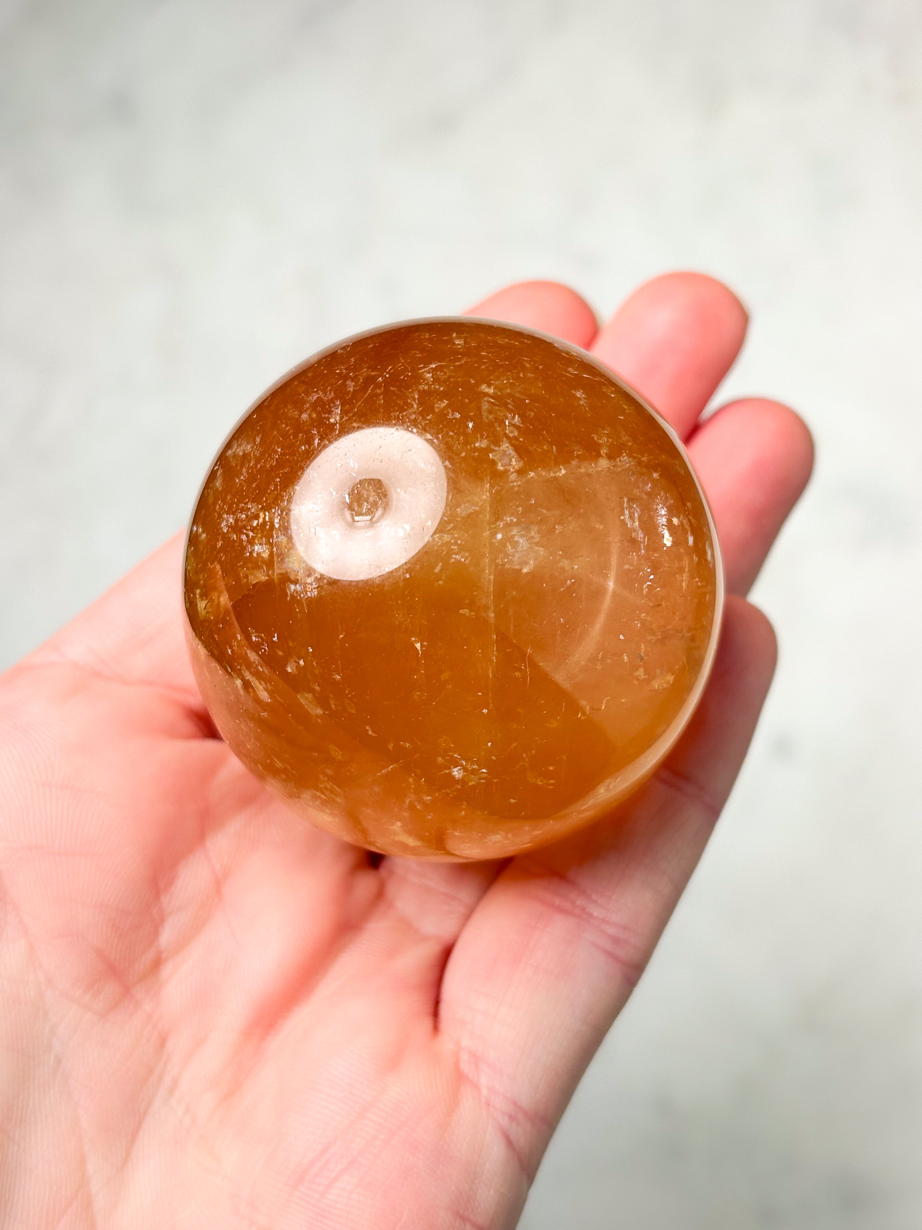 Optisk Honning Calcit Kugle (Nr. 2)