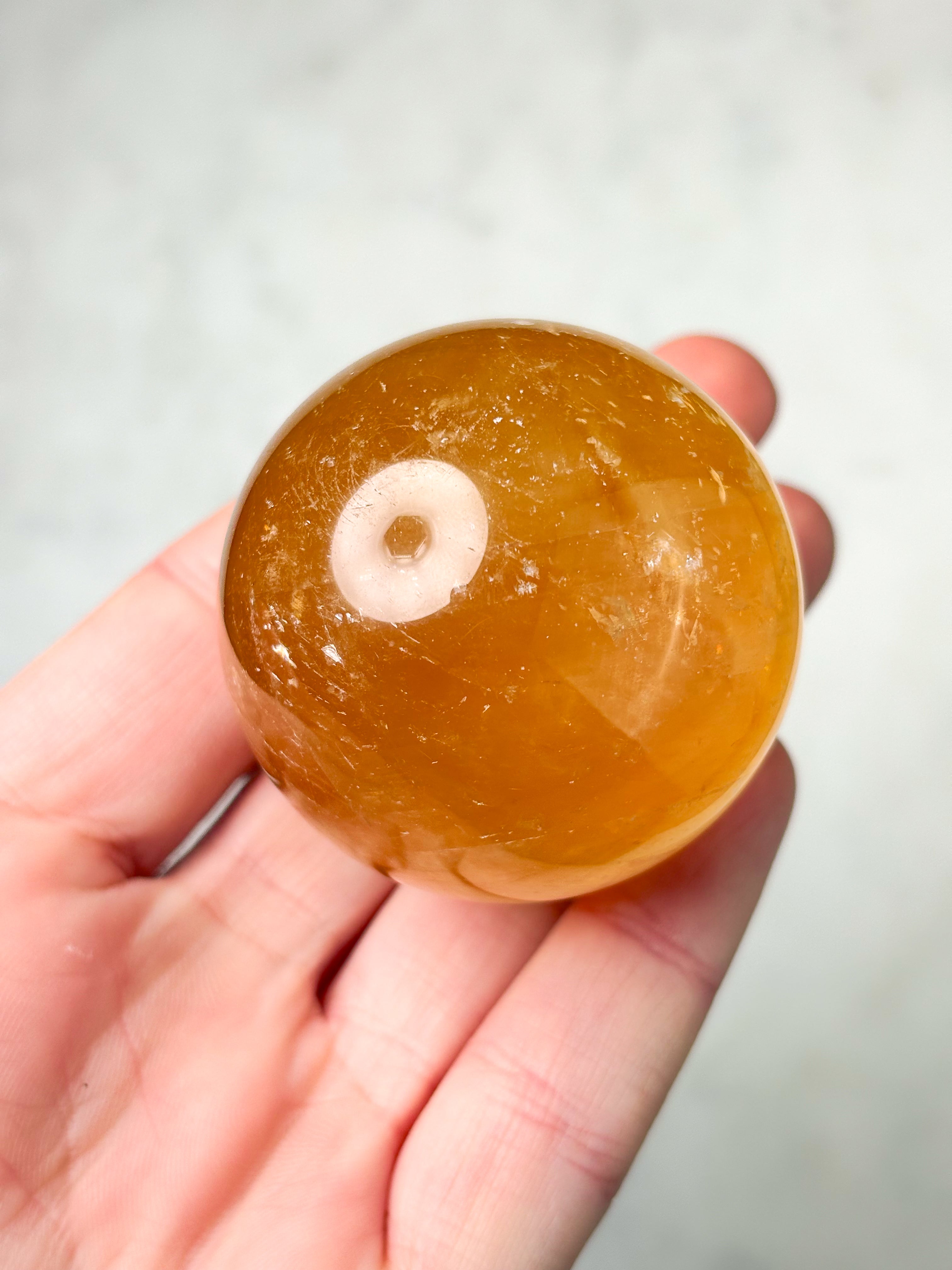 Optisk Honning Calcit Kugle (Nr. 7)