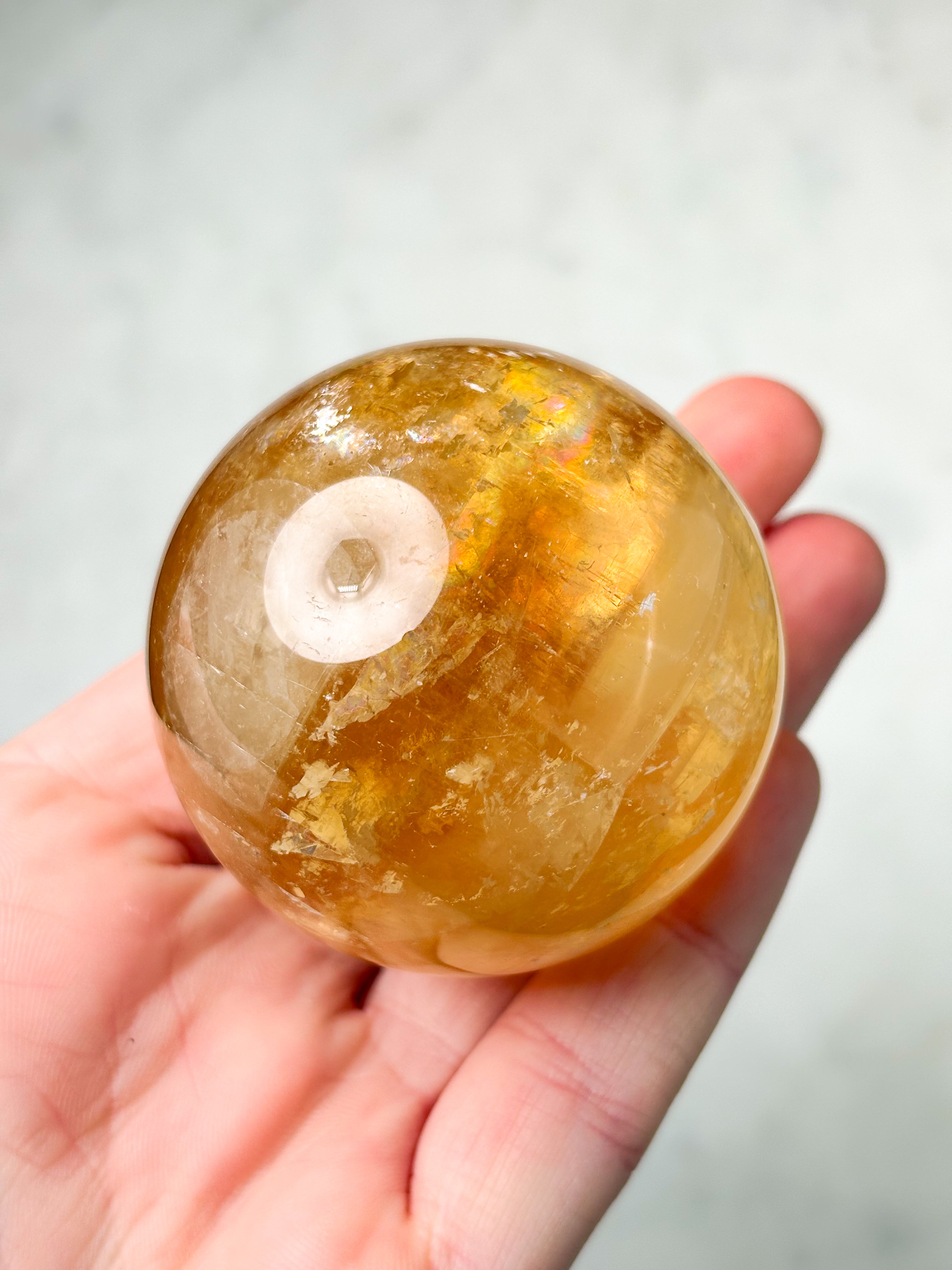 Optisk Honning Calcit Kugle (Nr. 9)