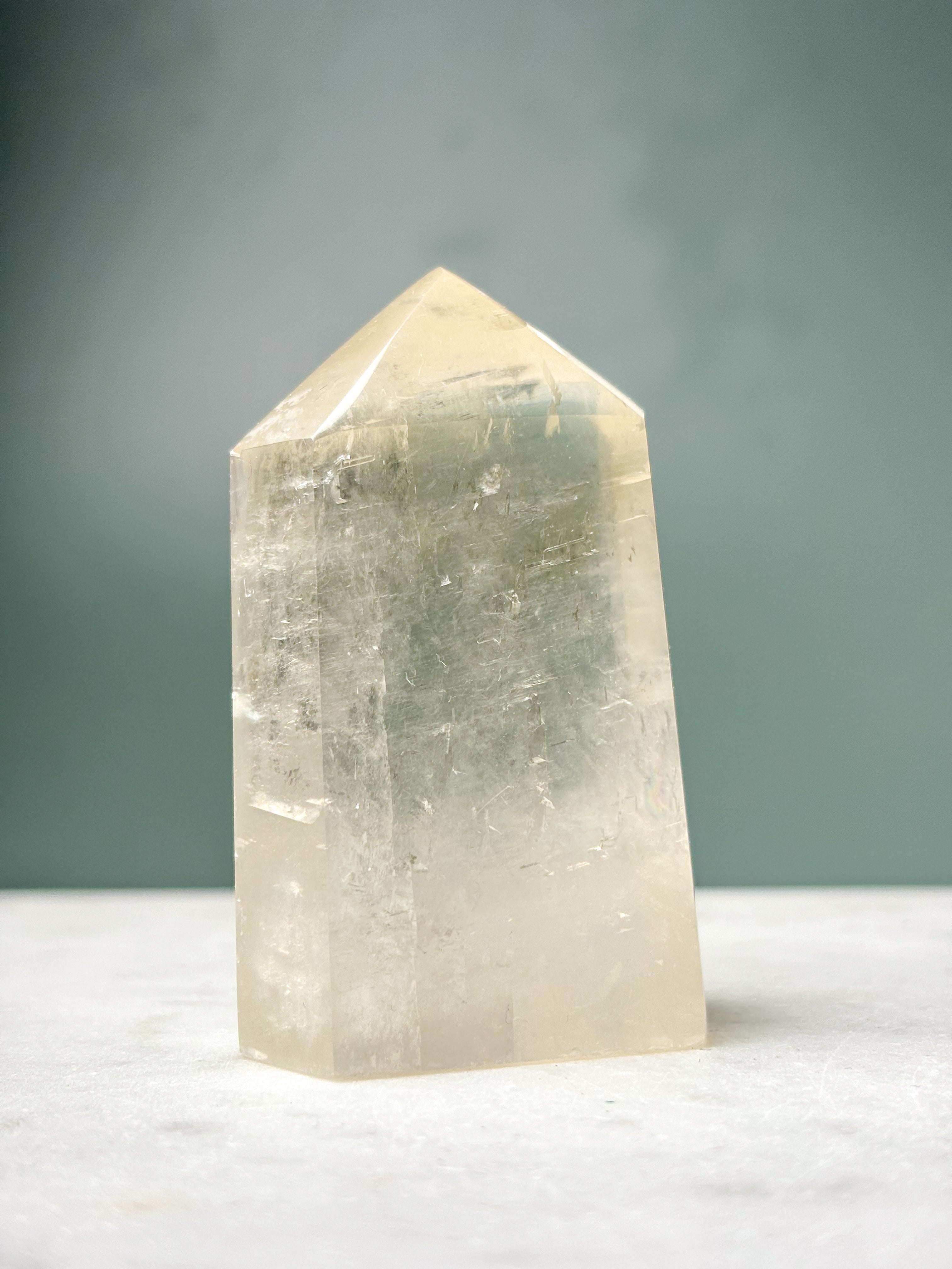 Optisk Honning Calcit Tårn (Nr. 5)