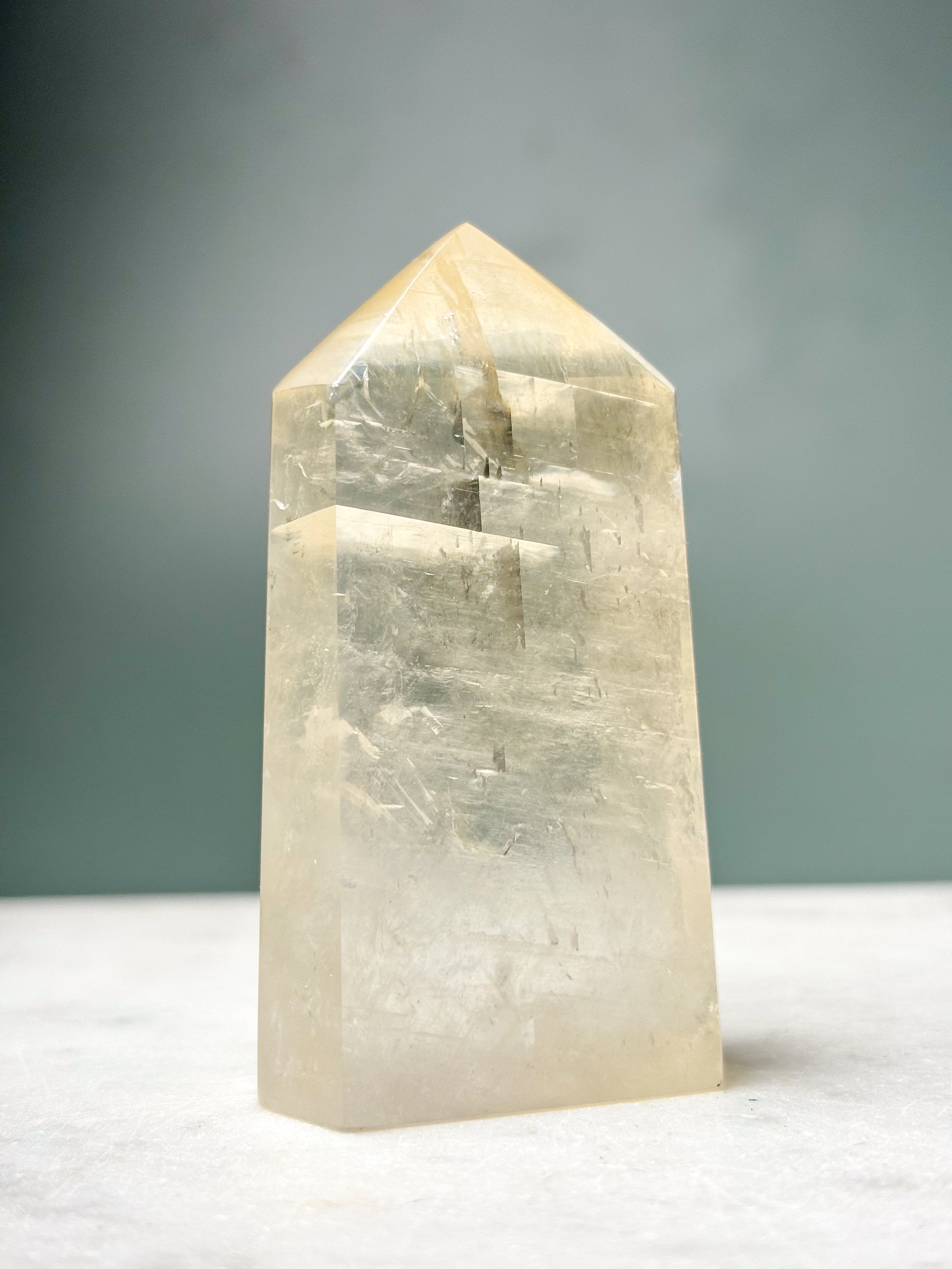 Optisk Honning Calcit Tårn (Nr. 13)