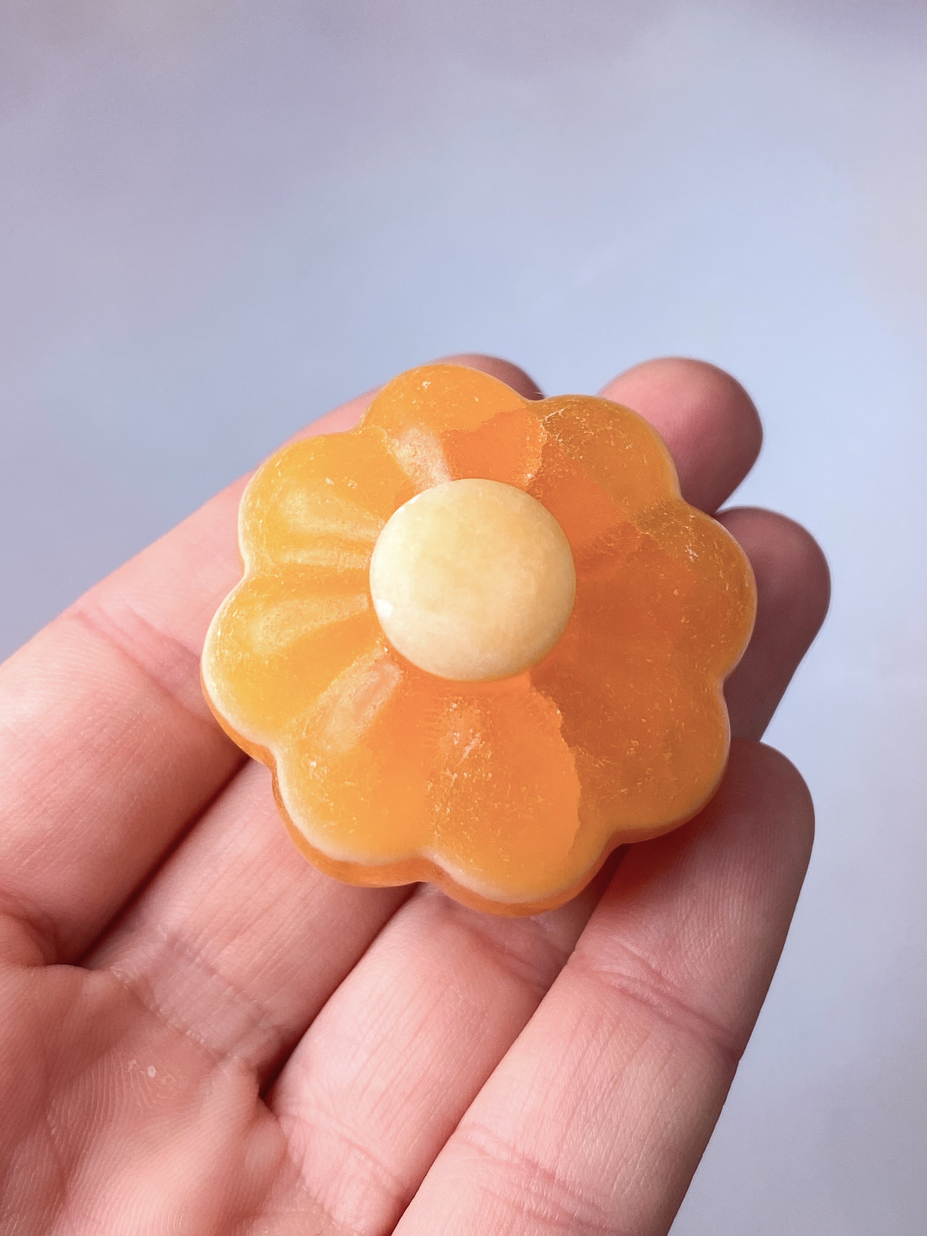 Orange Calcit Græskar m. Bånd
