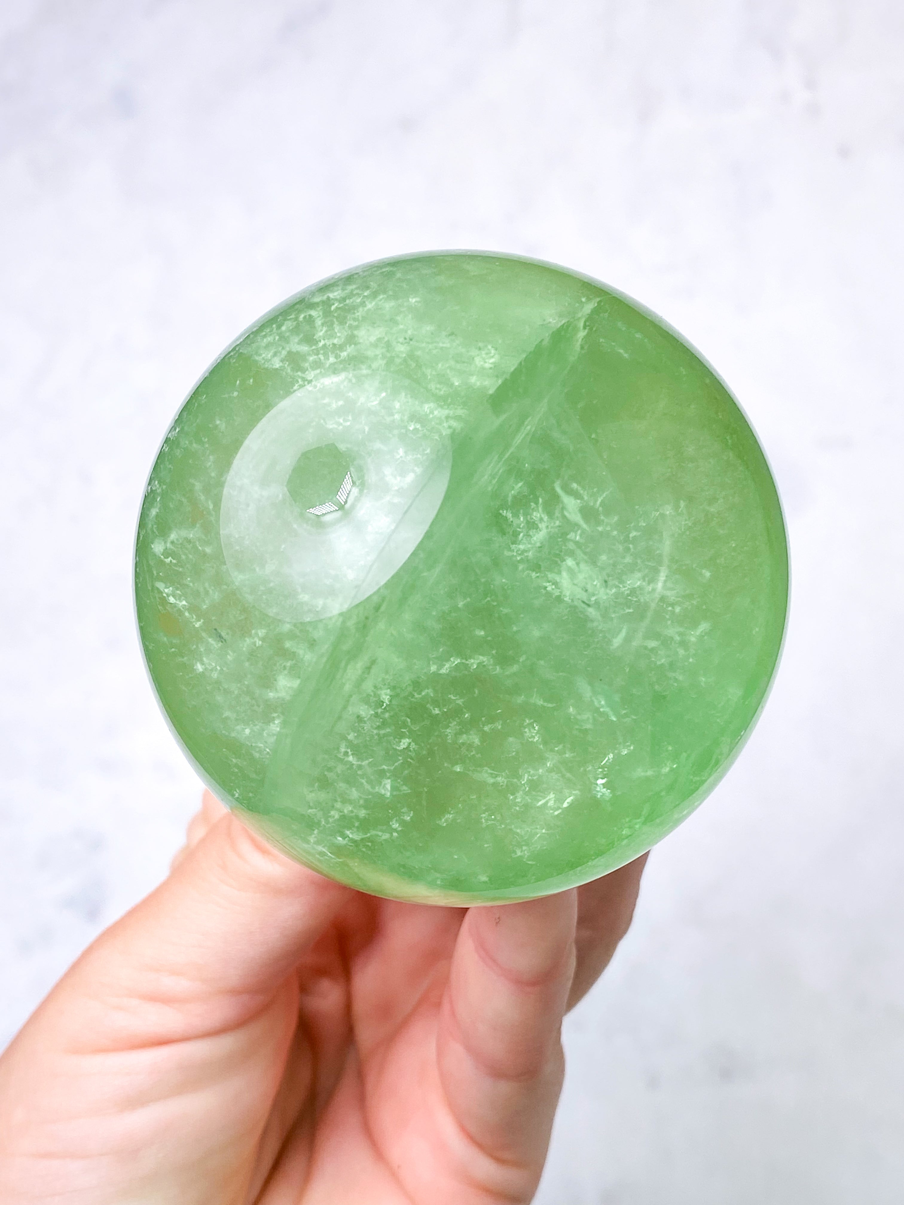 Apple Green Fluorit Kugle (Nr. 1)