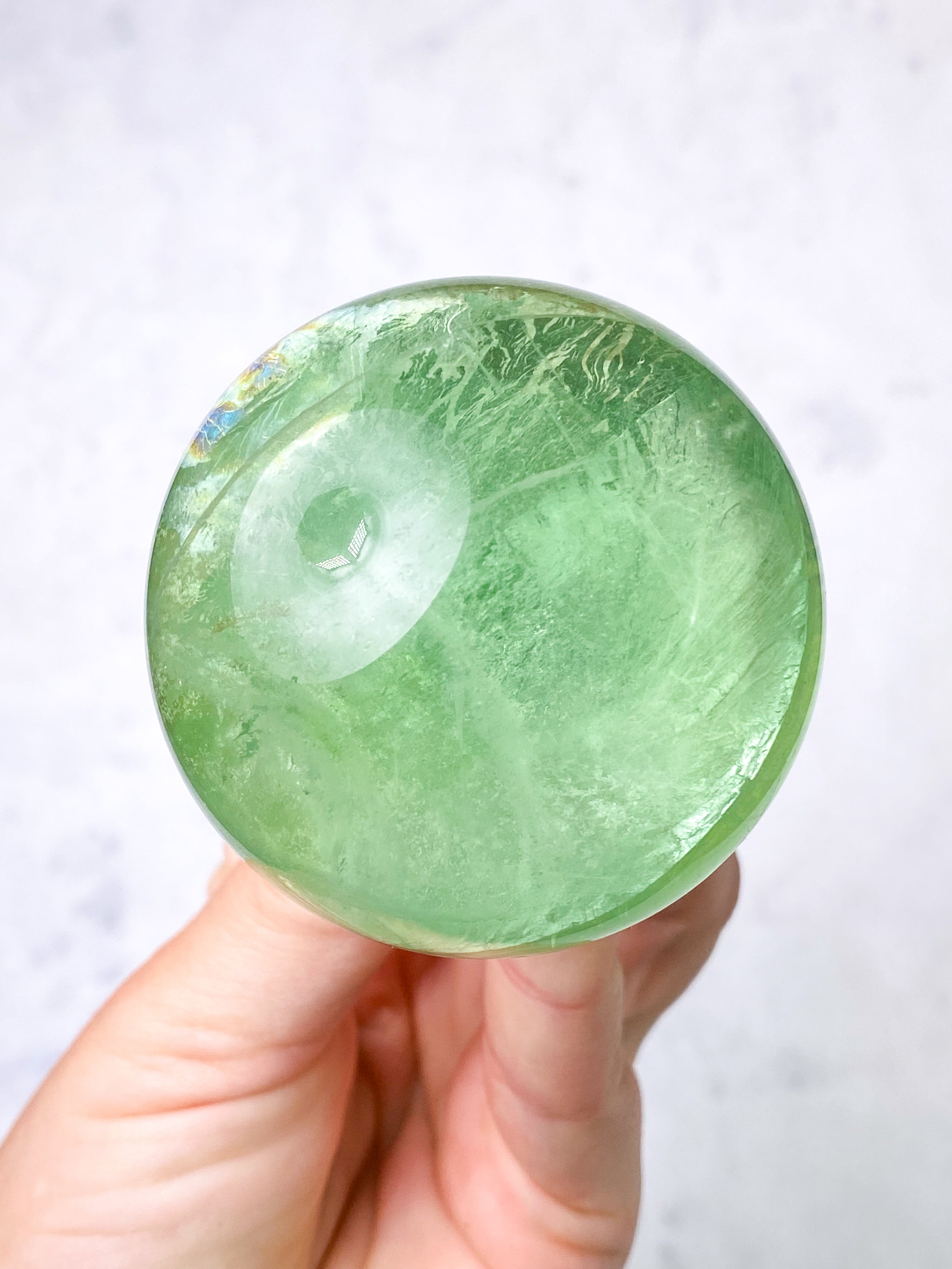 Apple Green Fluorit Kugle (Nr. 2)