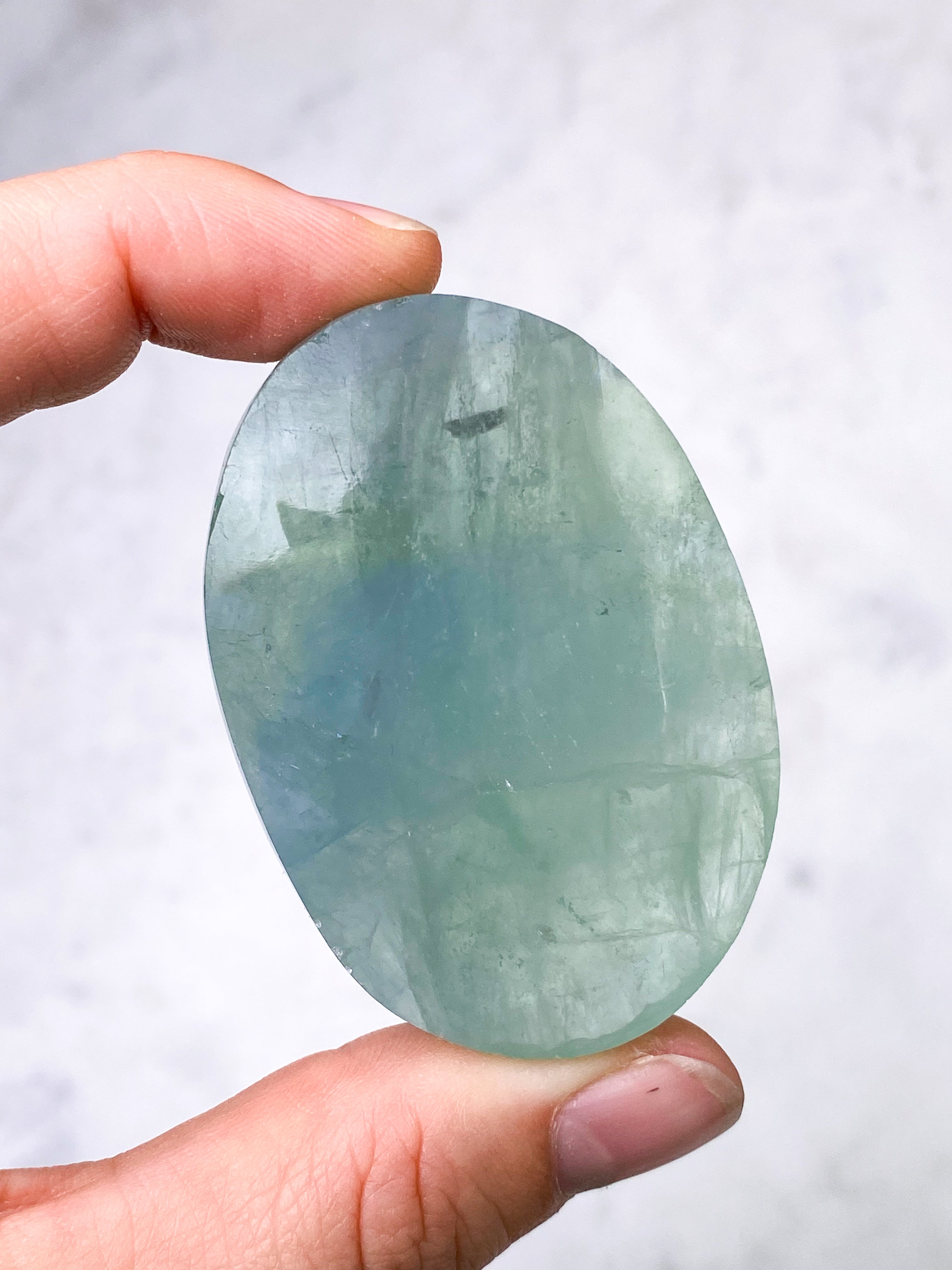 Apple Green Fluorit Palmstone (Nr. 3)