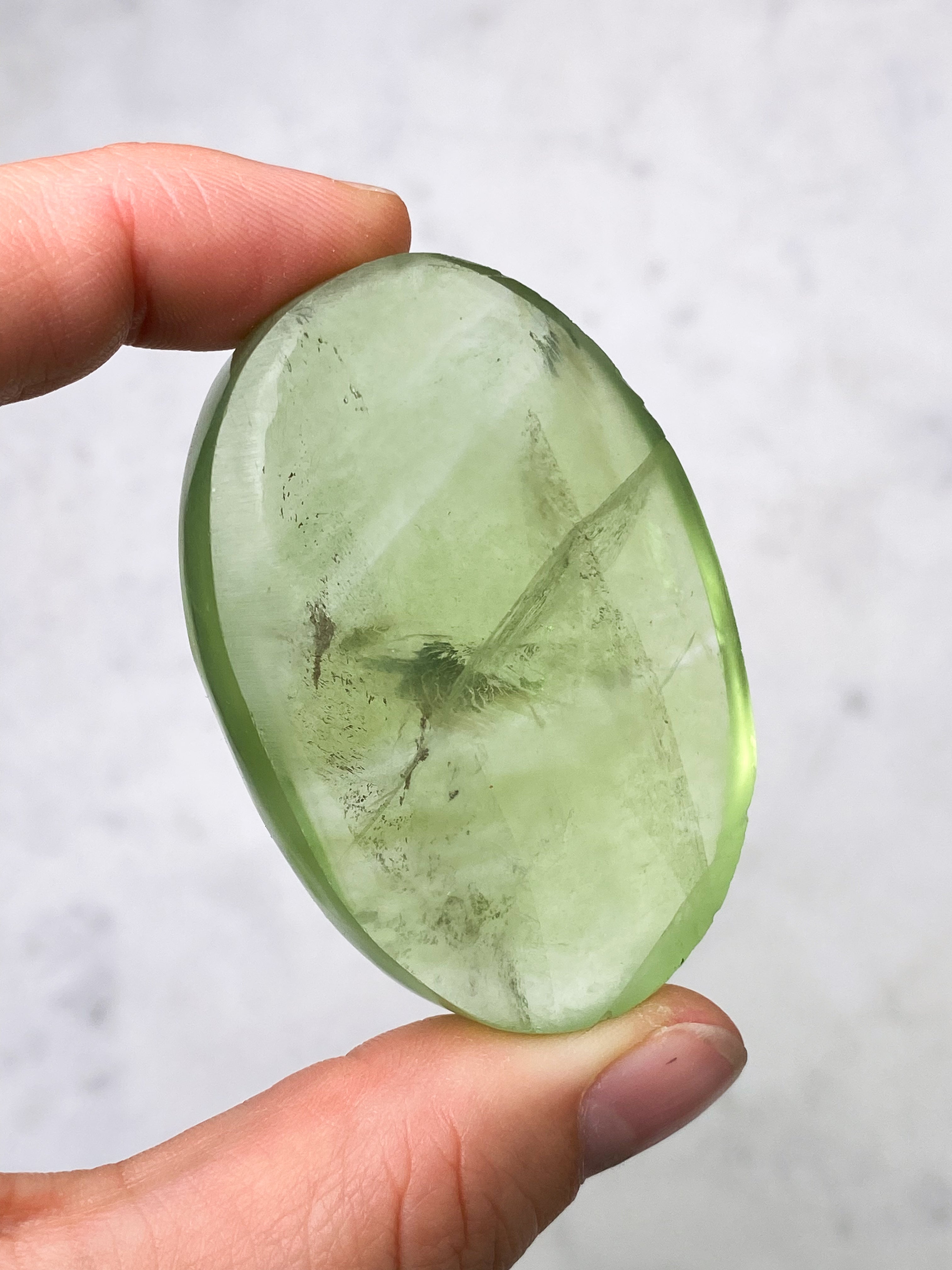 Apple Green Fluorit Palmstone (Nr. 11)