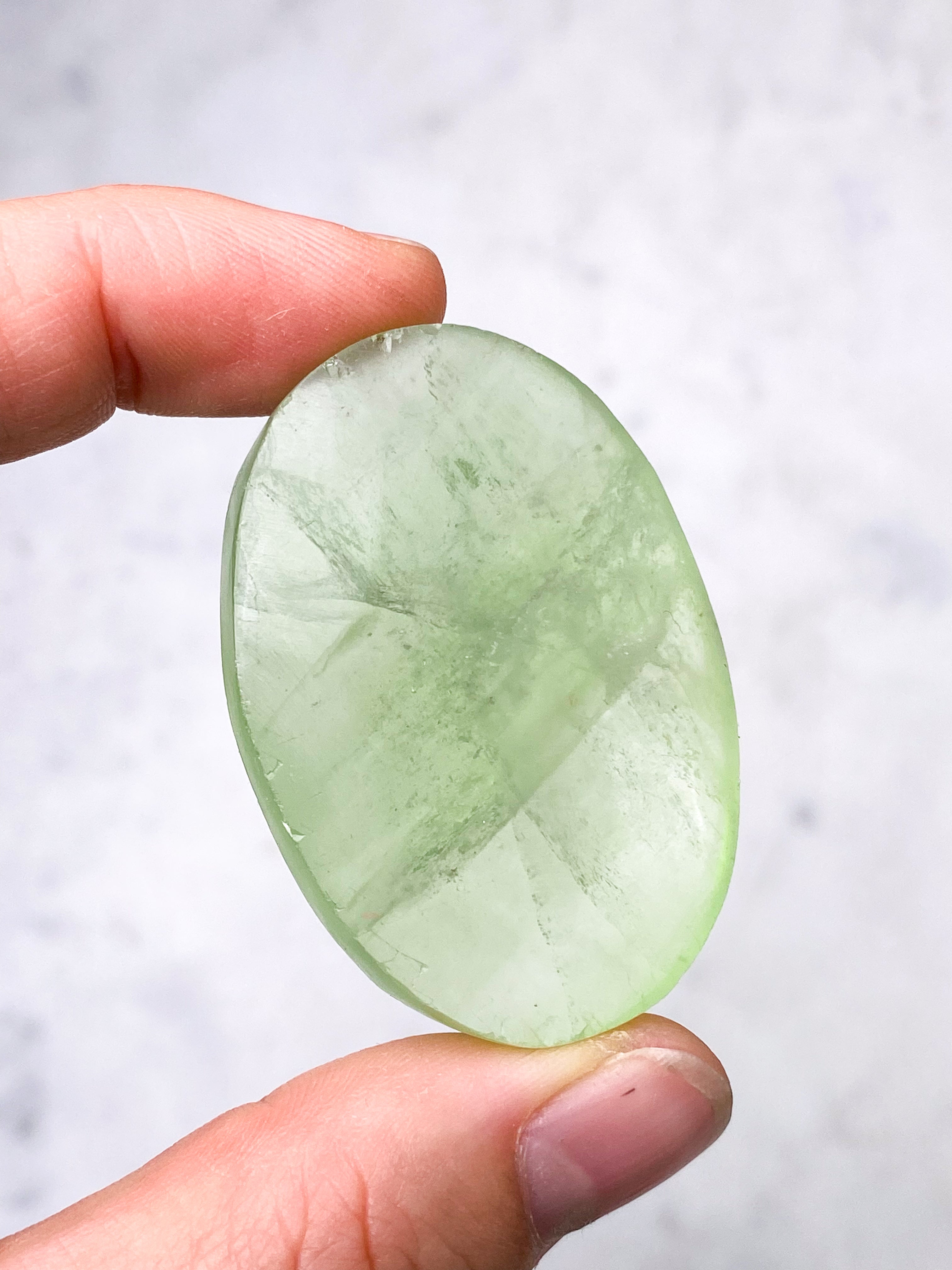 Apple Green Fluorit Palmstone (Nr. 12)