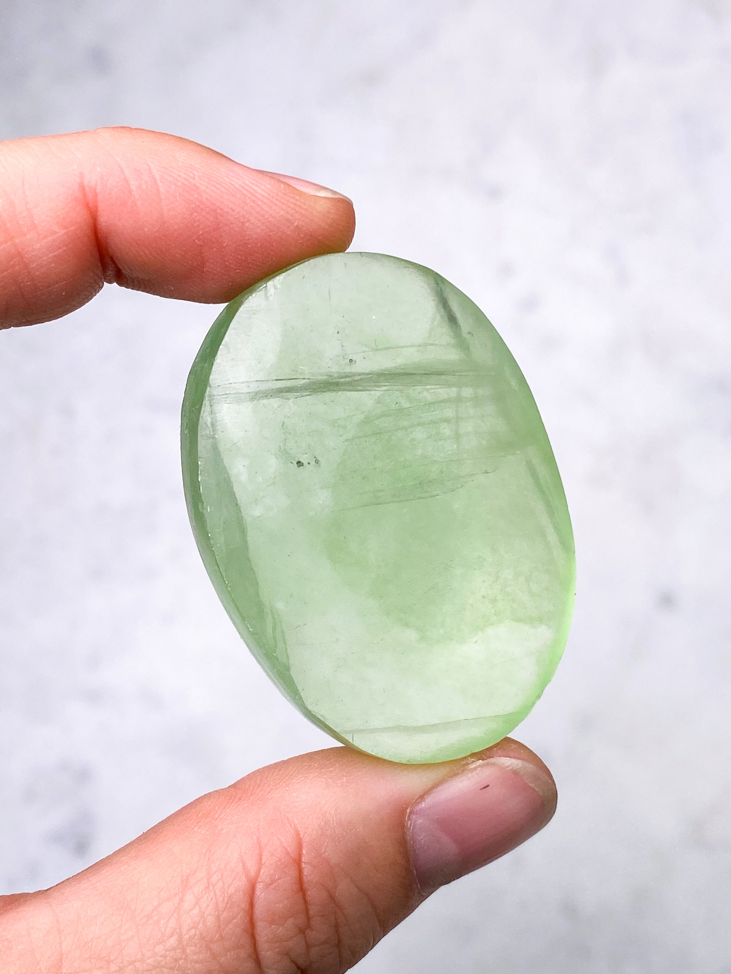 Apple Green Fluorit Palmstone (Nr. 14)
