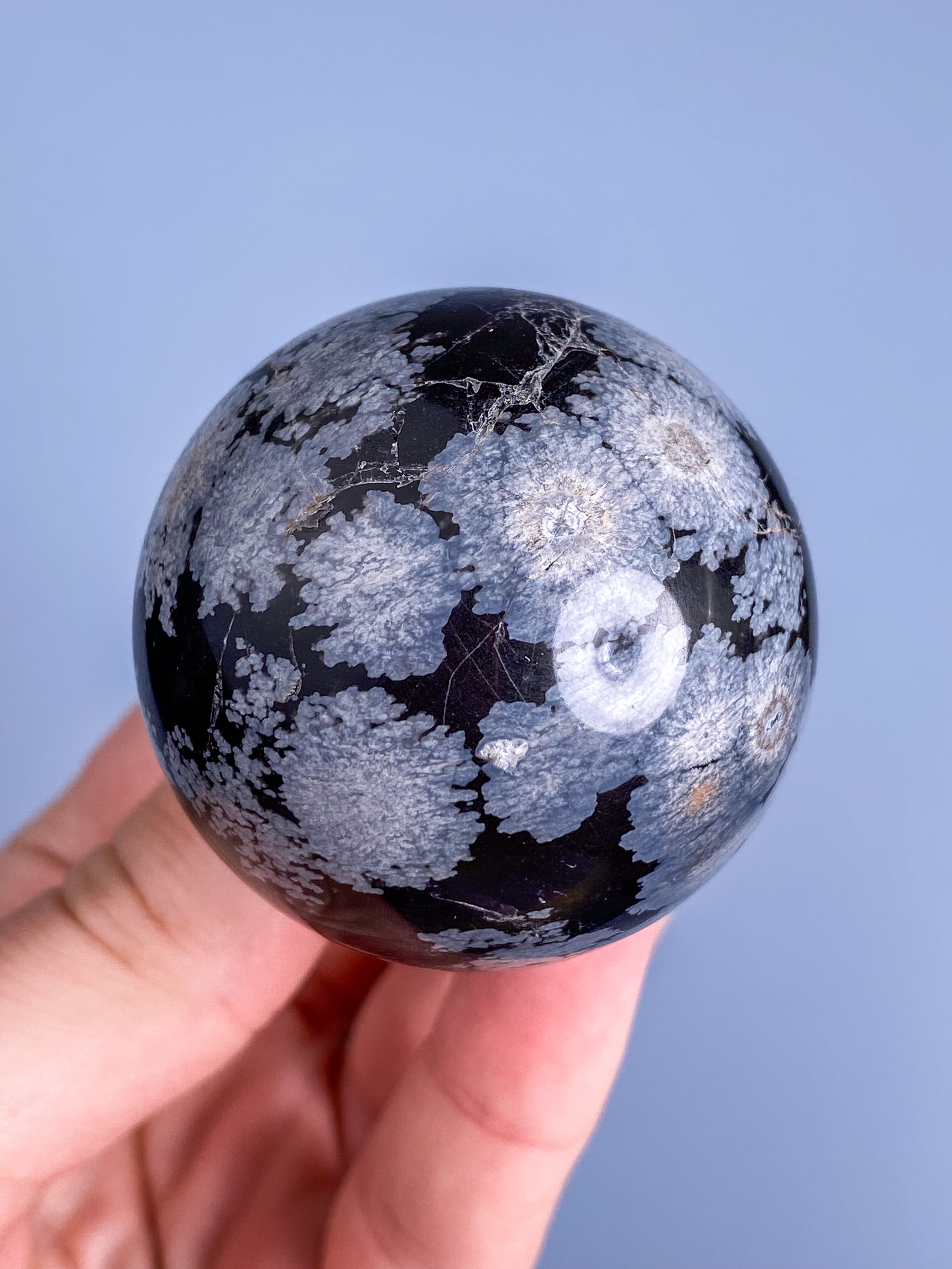 Snowflake obsidian kula (2 cm)