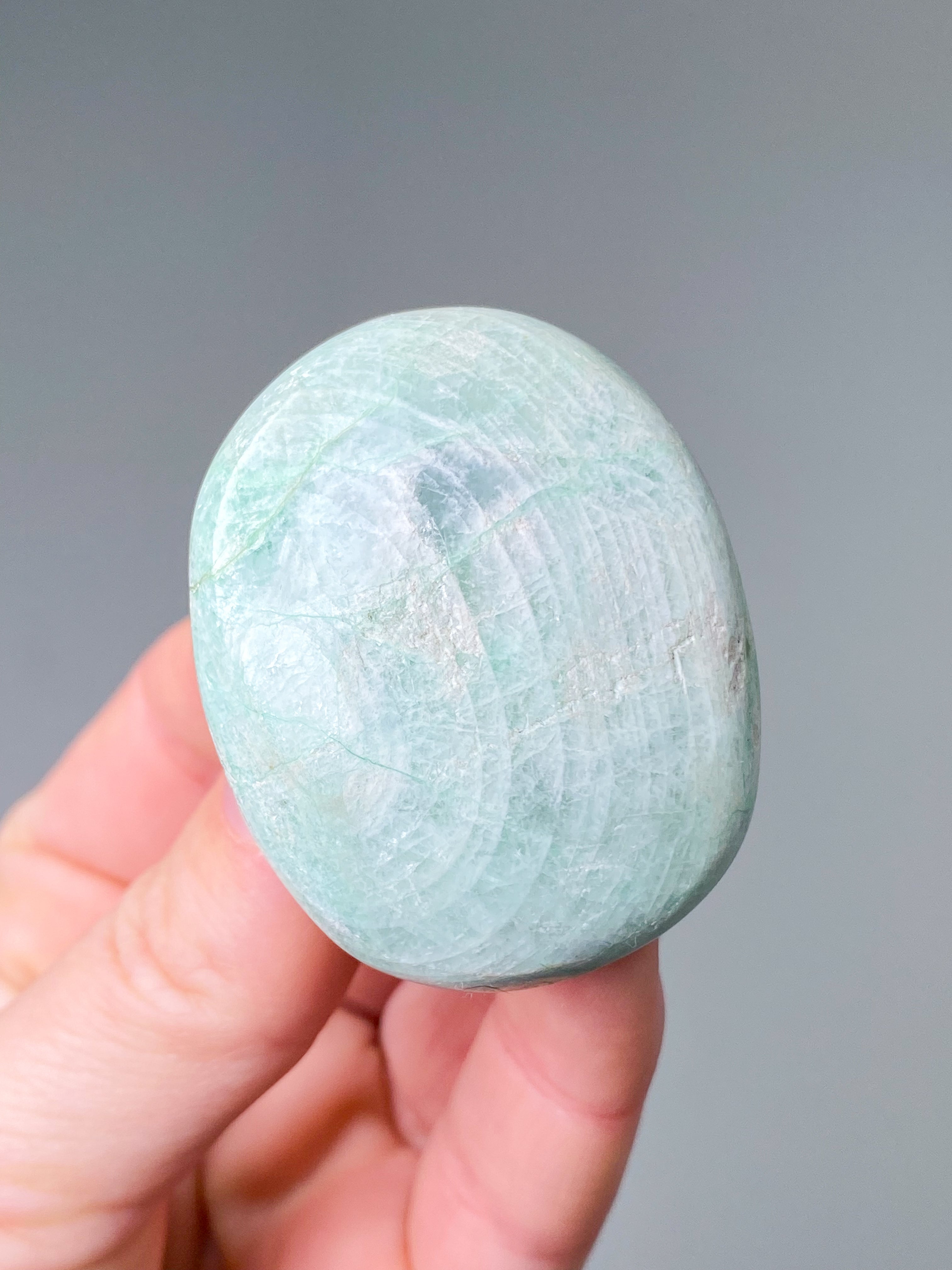 Grøn Månesten (Garnierit) Palmstone (Nr. 3)