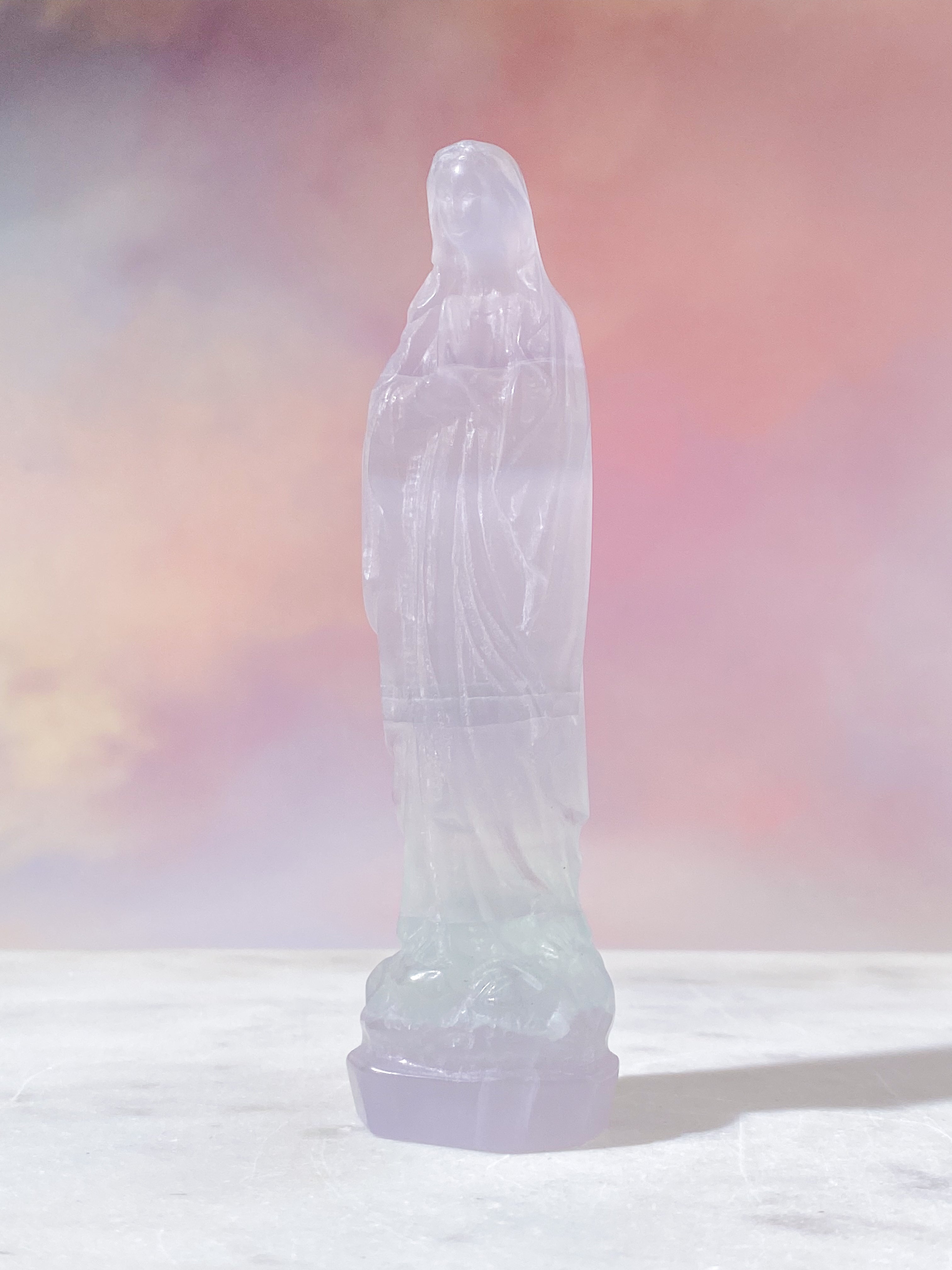Lavendel (Yttrium) Fluorit Madonna (Nr. 4)