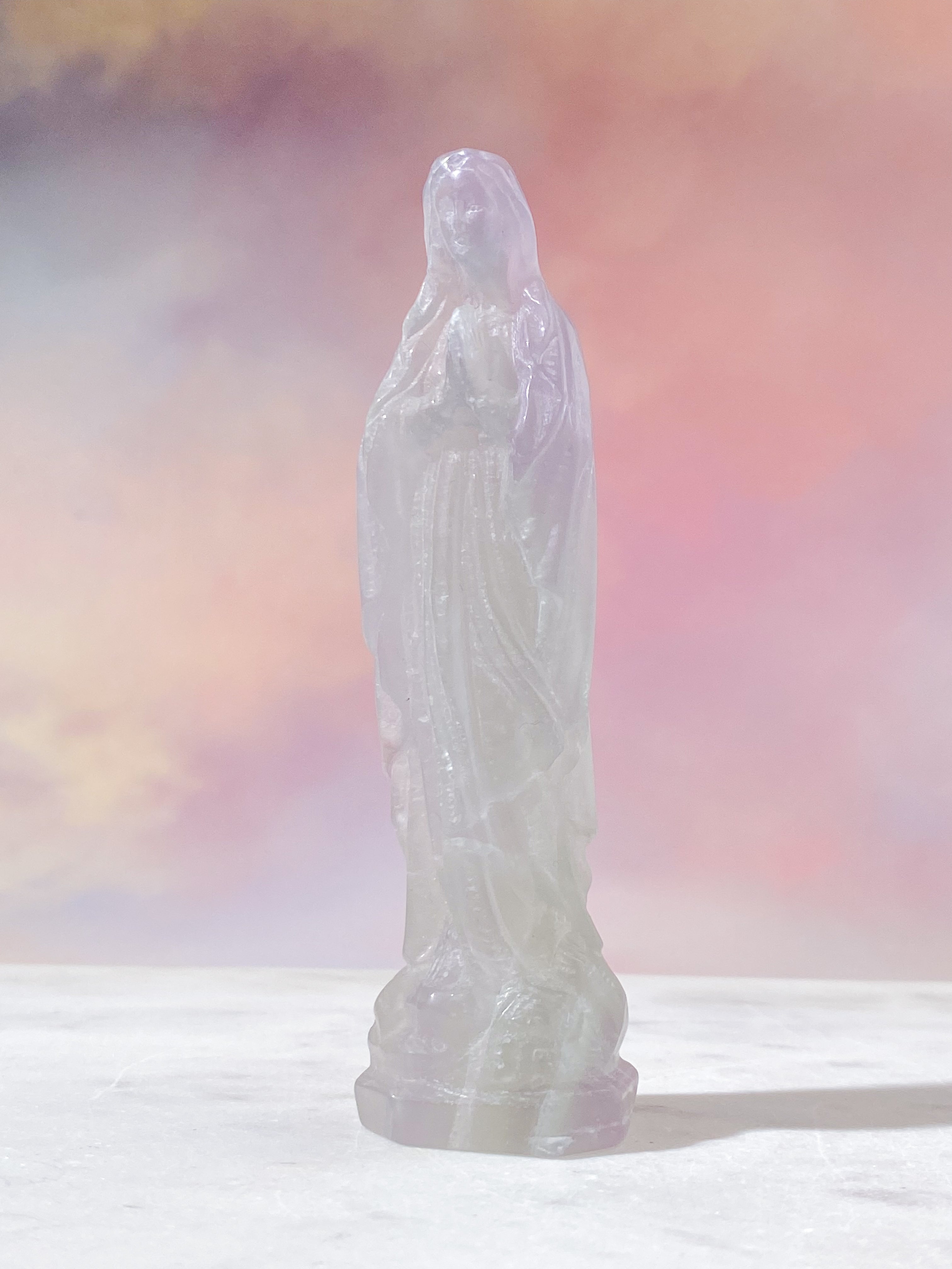 Lavendel (Yttrium) Fluorit Madonna (Nr. 5)