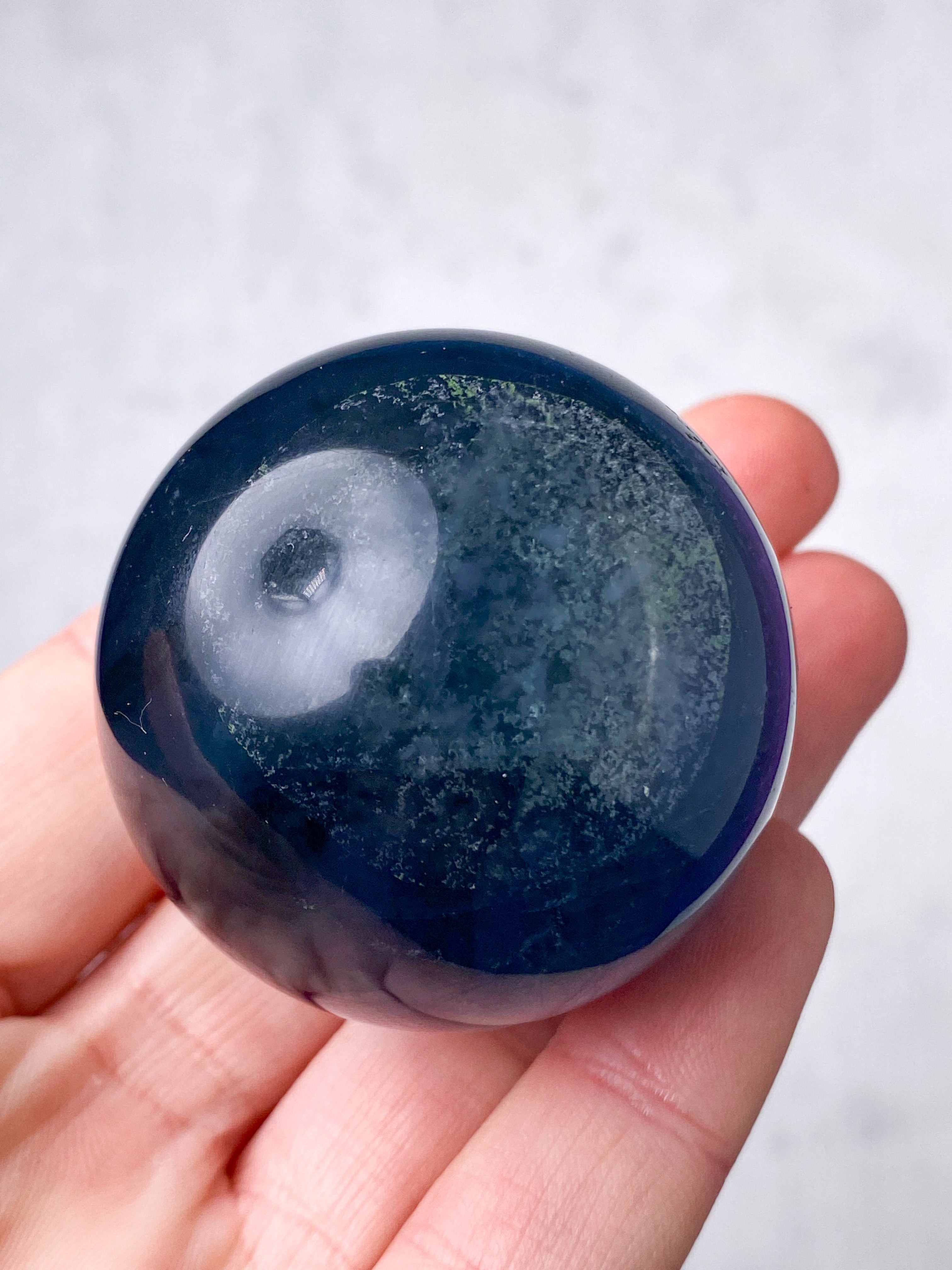 Blå Fluorit Kugle (Nr. 7)