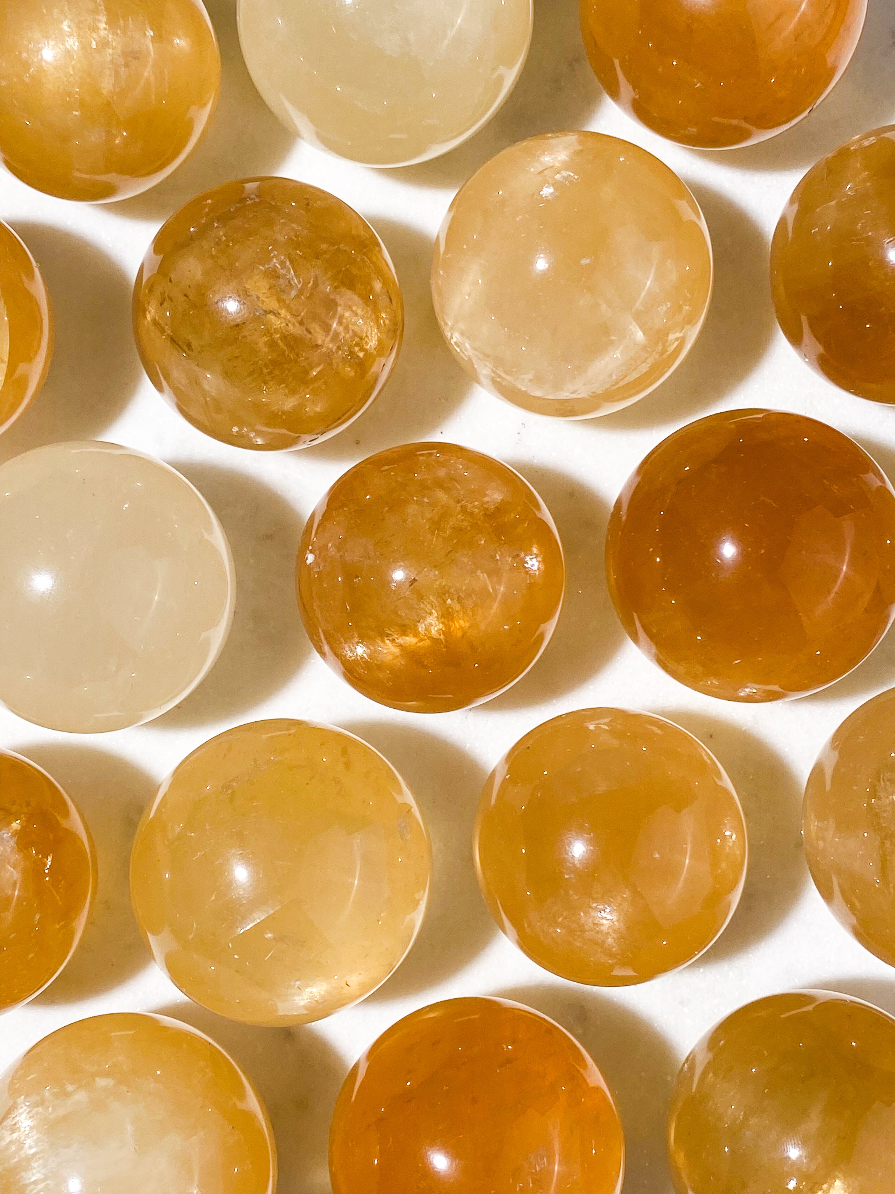 Honning Calcit Kugle