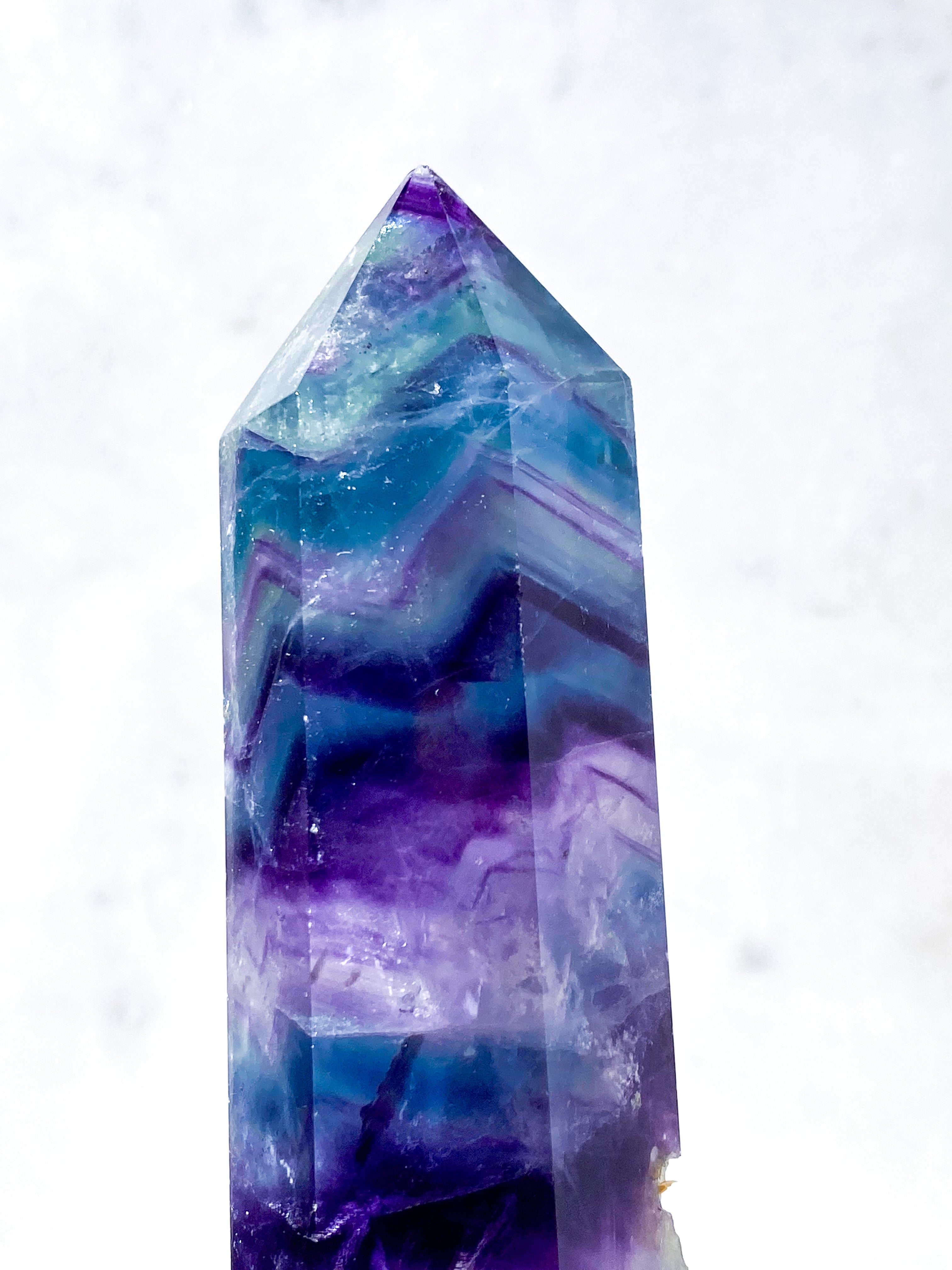 Jättestorn av regnbågsfluorit (nr 20)