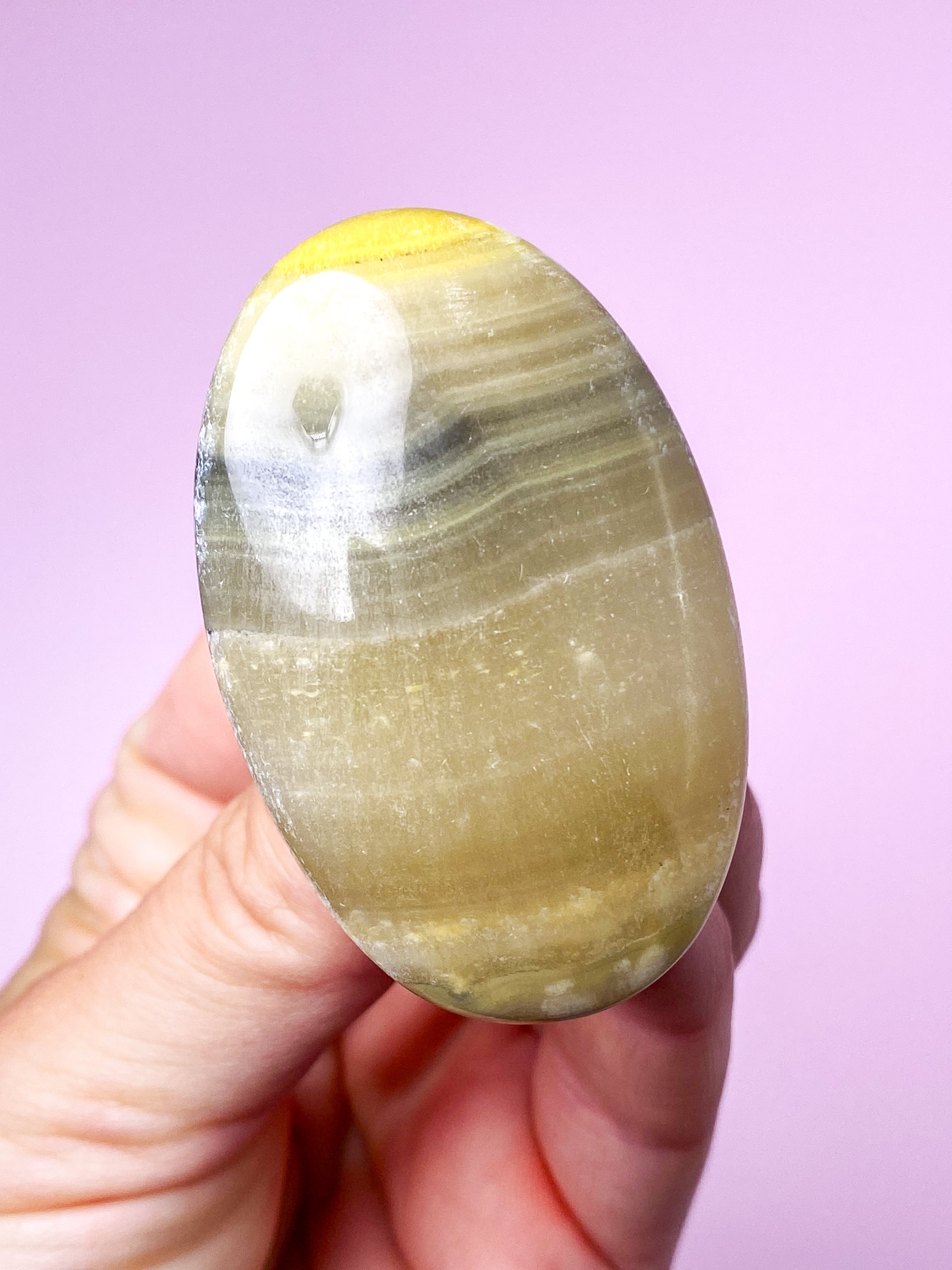 Bumble Bee Onyx Palmstone (Nr. 4)