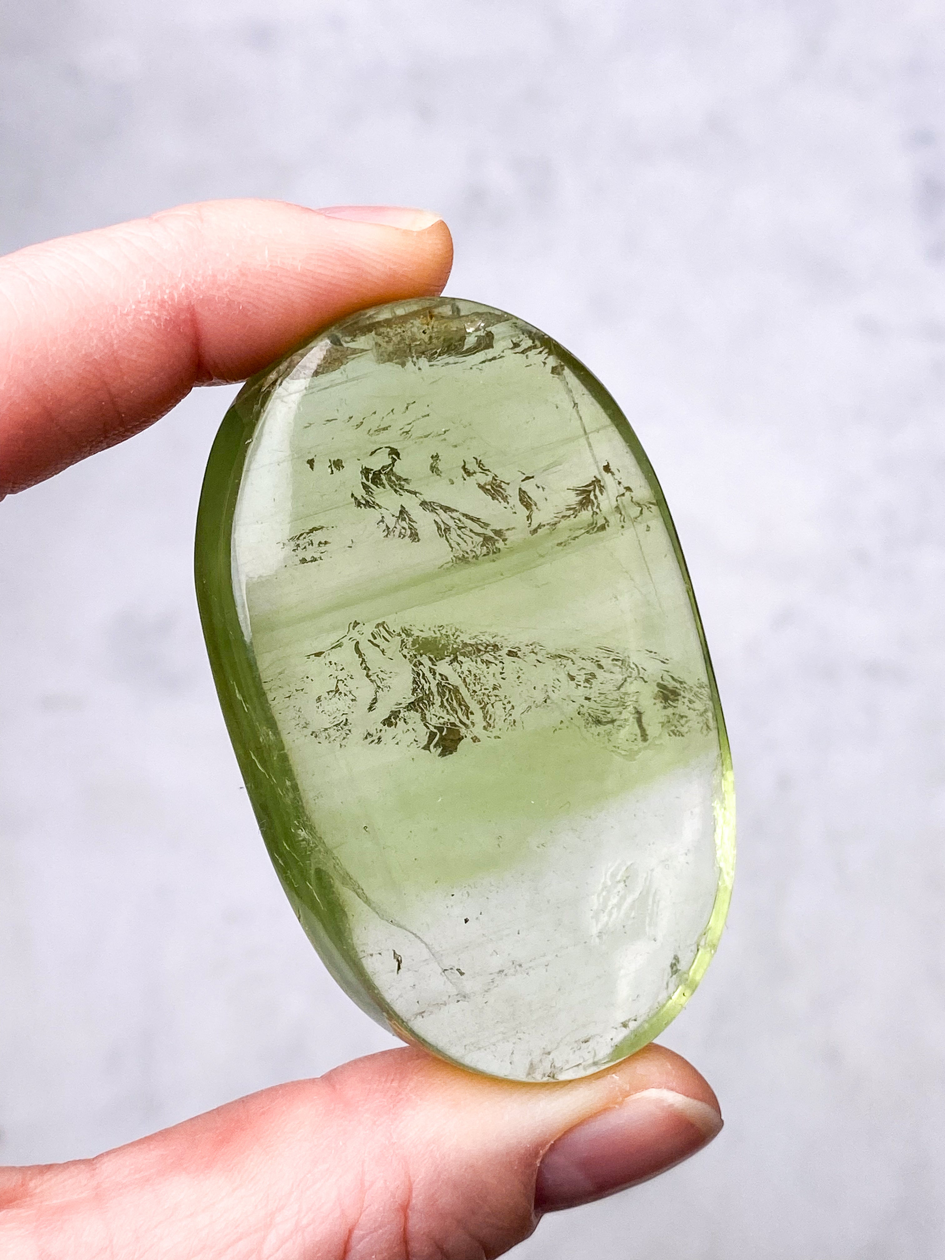 Green Apple Fluorit Palmstone (Nr. 18) (Eksklusiv)