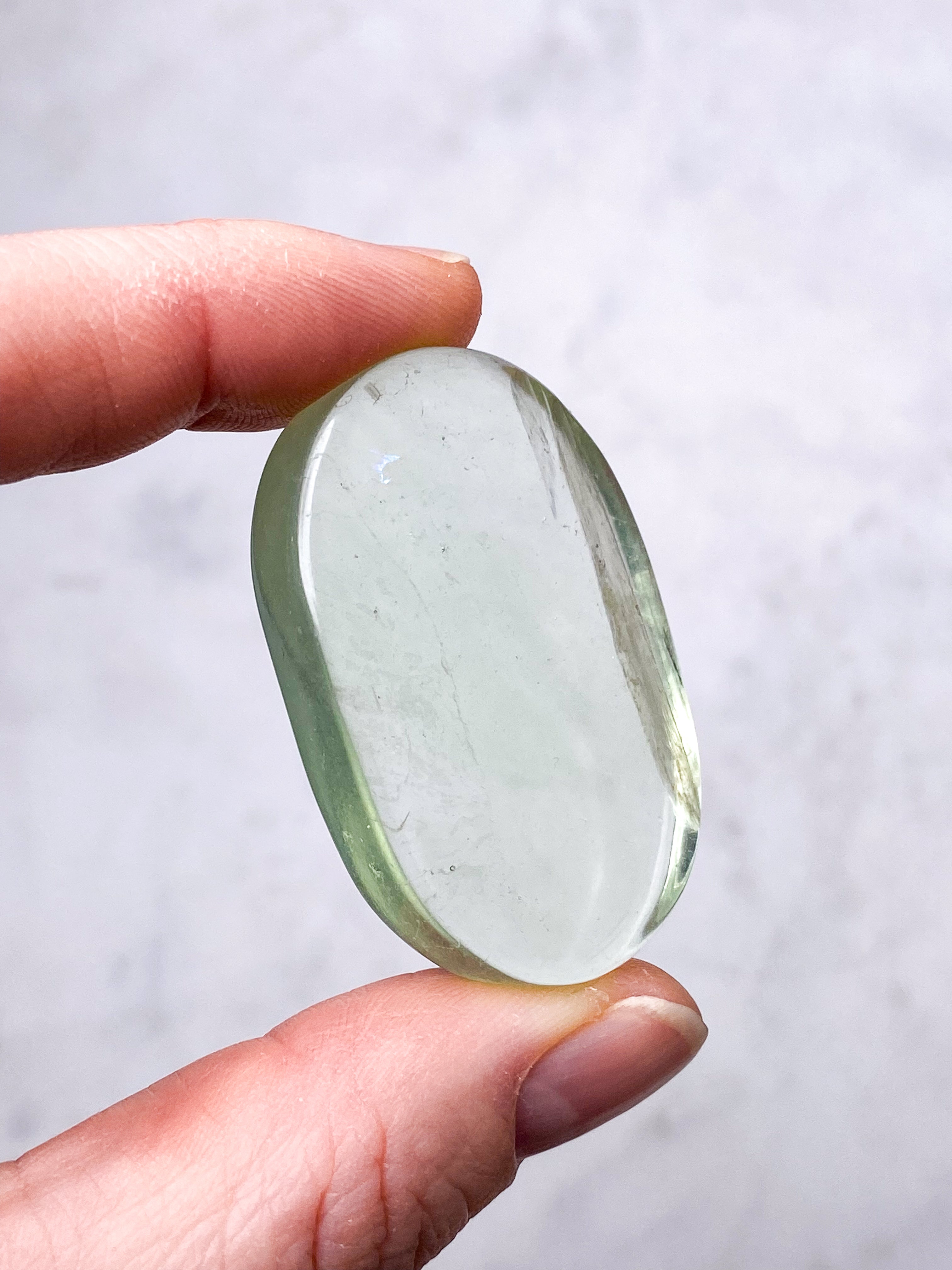 Green Apple Fluorit Palmstone (Nr. 19) (Eksklusiv)