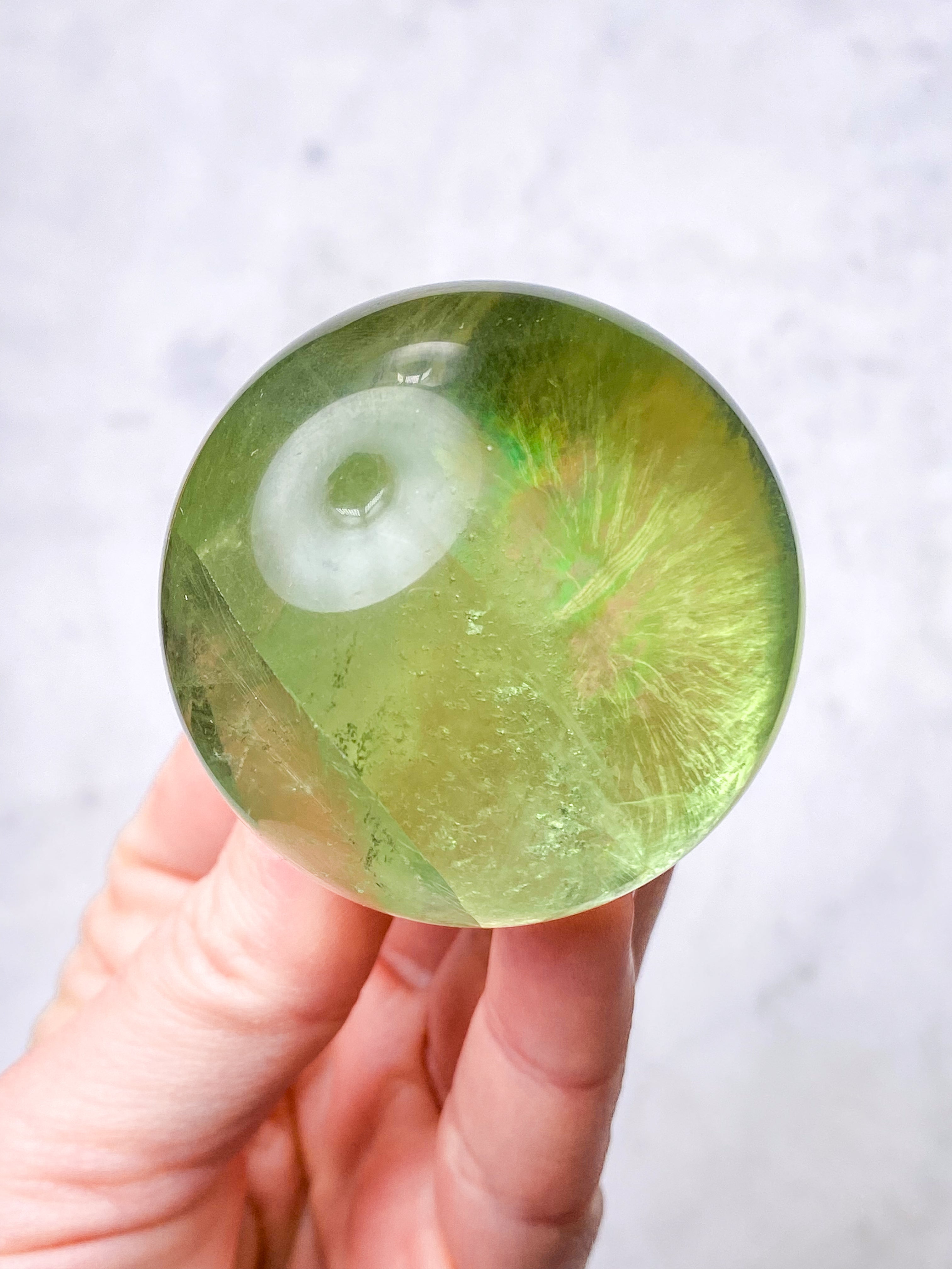 Regnbue Green Apple Fluorit Kugle (Nr. 7) (Eksklusiv)