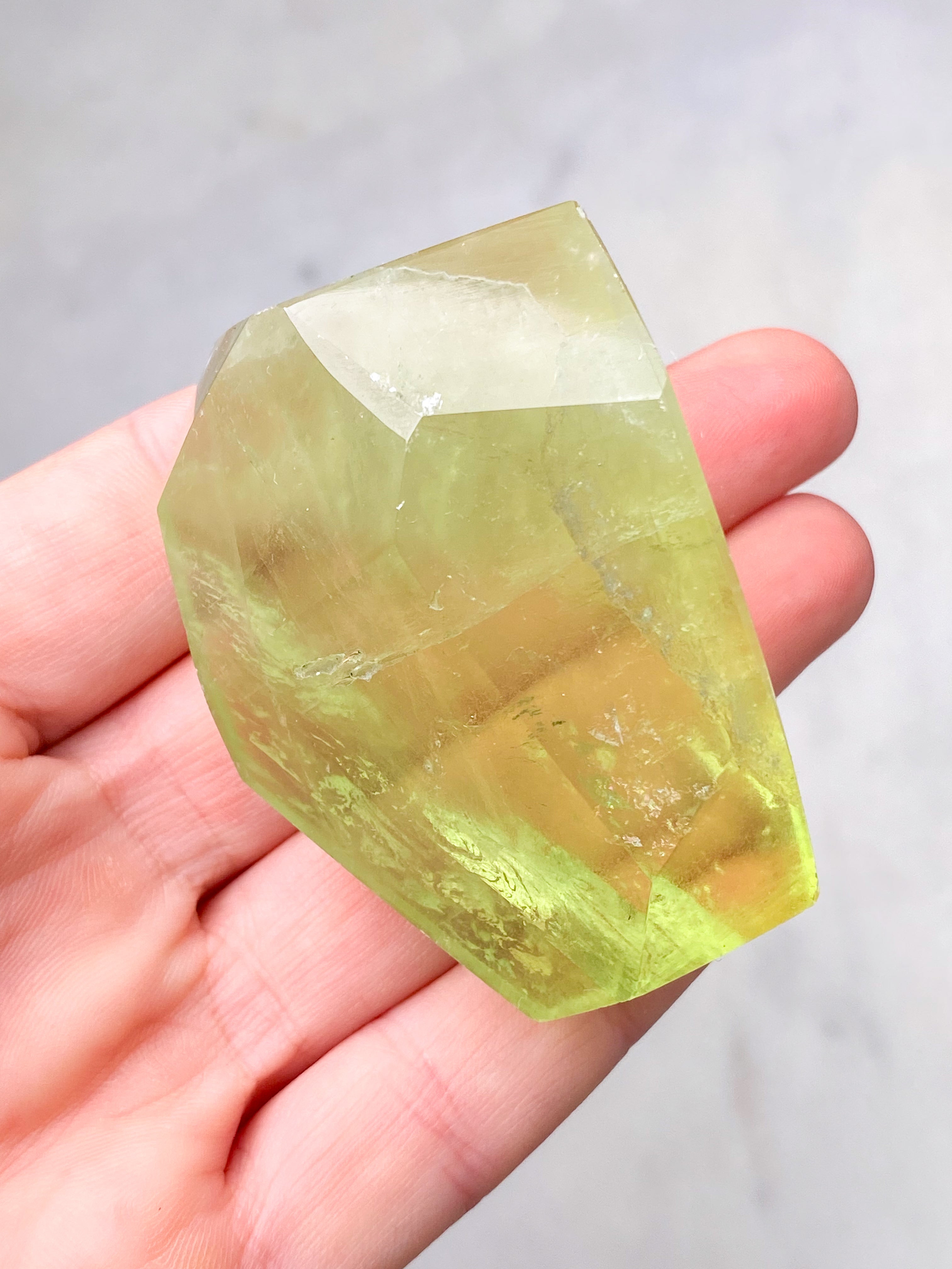 Apple Green Fluorit Freeform (Nr. 2)