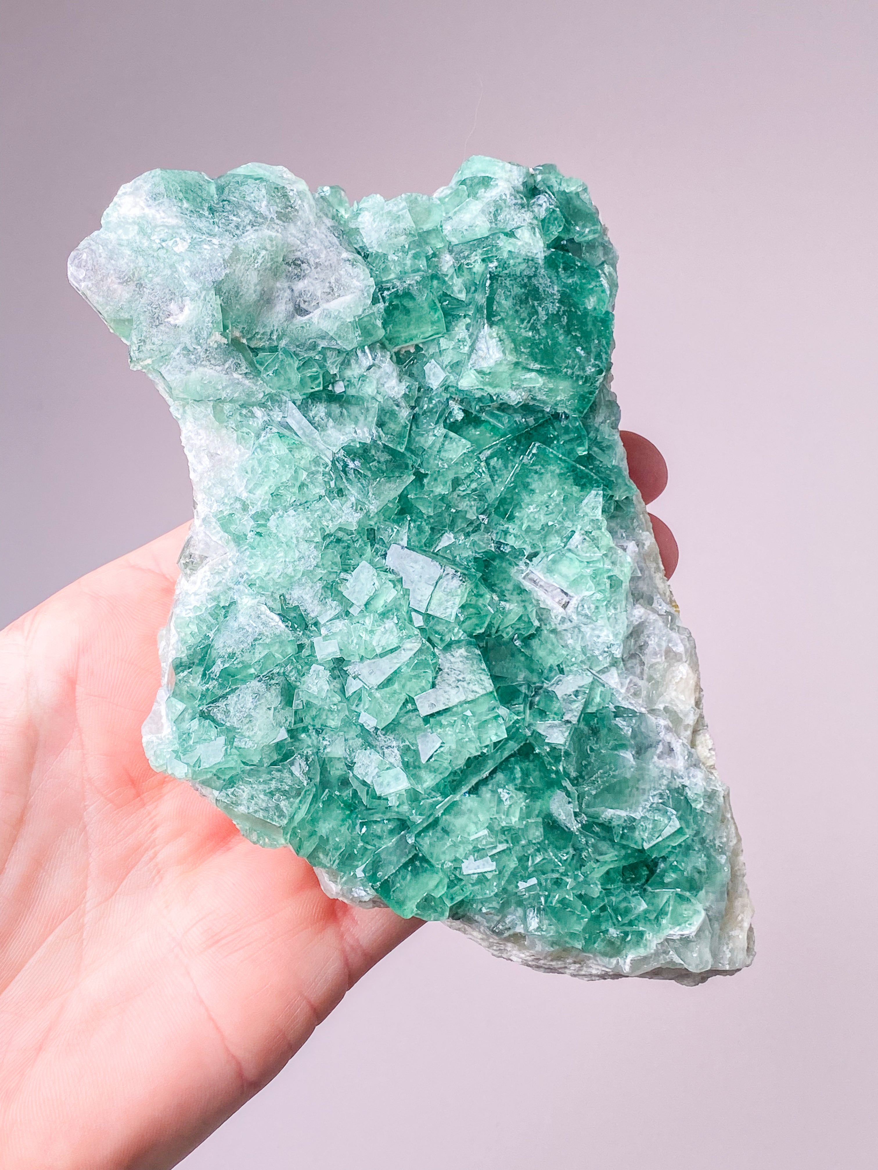 Grøn Kubisk Fluorit Klynge (Nr. 9) Eksklusiv Kvalitet