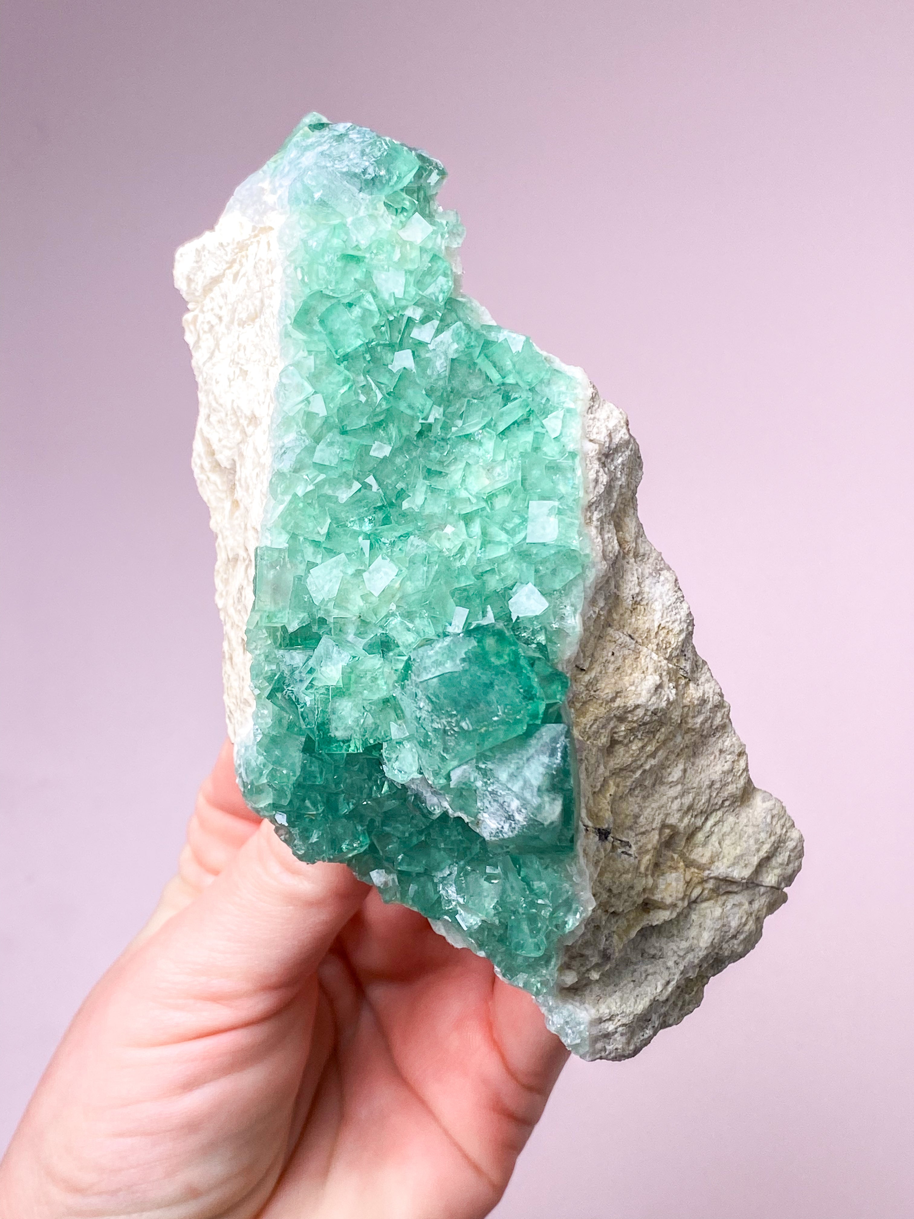 Grøn Kubisk Fluorit Klynge (Nr. 13) Eksklusiv Kvalitet