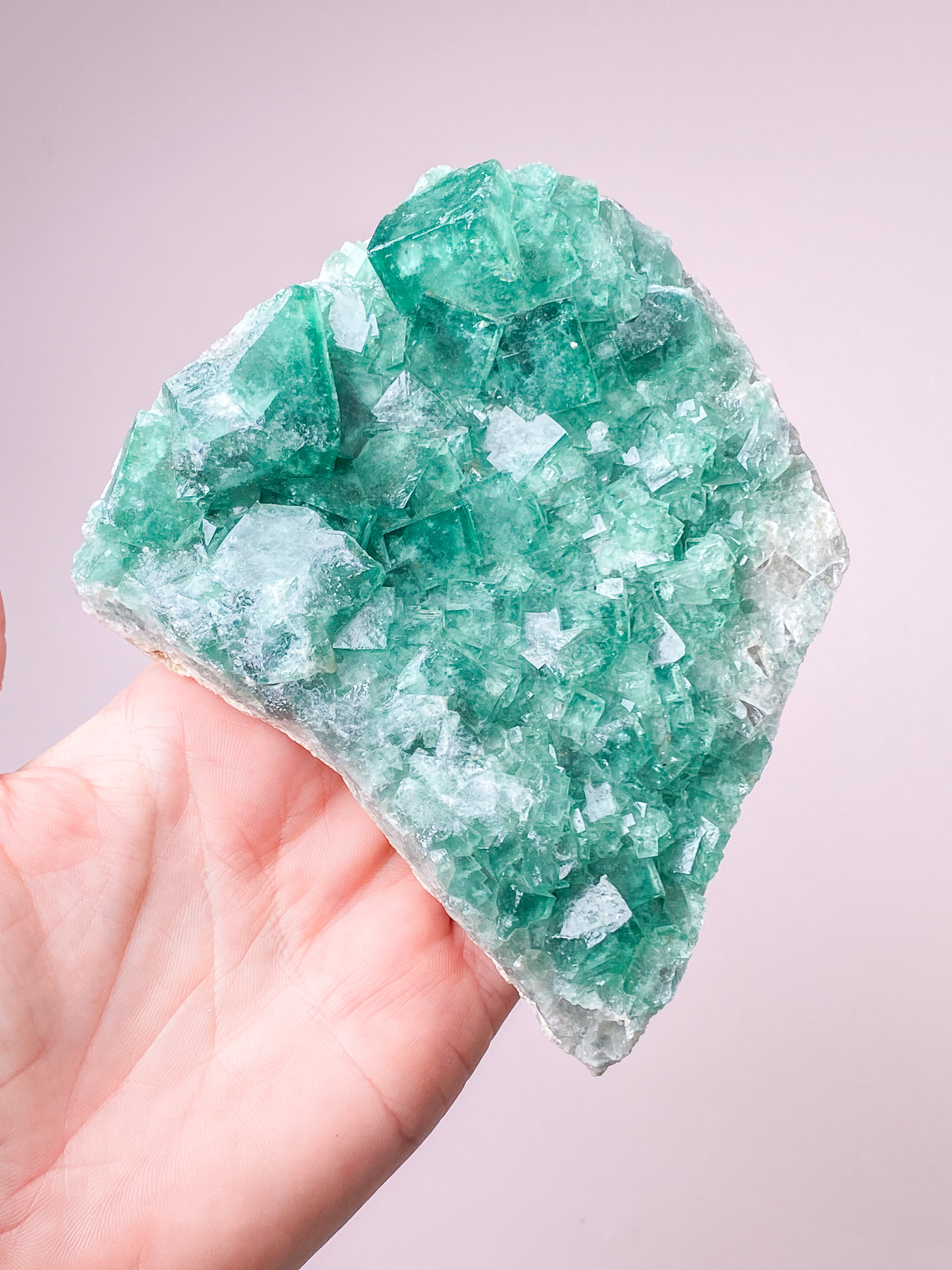 Grøn Kubisk Fluorit Klynge (Nr. 22) Eksklusiv Kvalitet