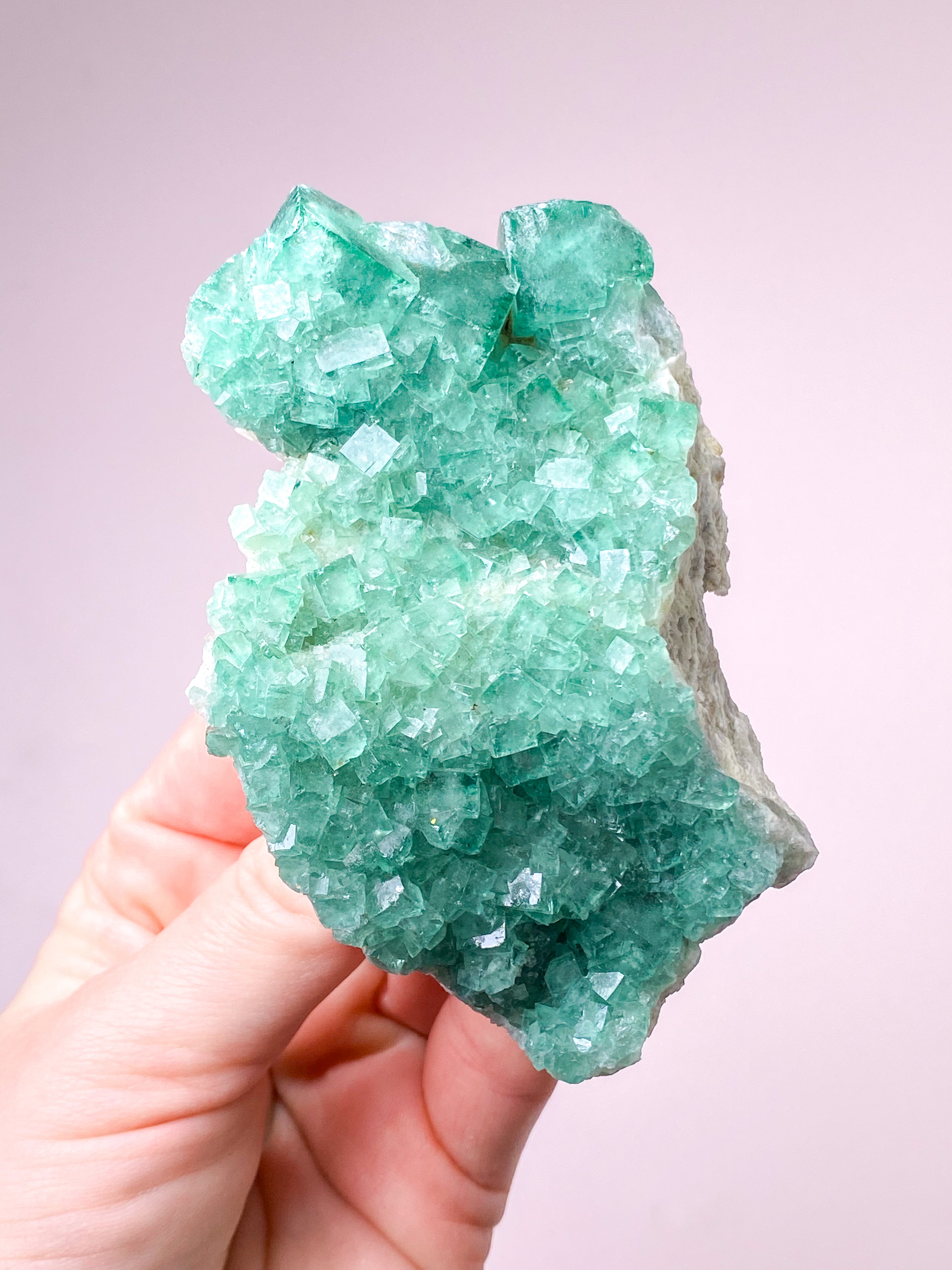 Grøn Kubisk Fluorit Klynge (Nr. 26) Eksklusiv Kvalitet