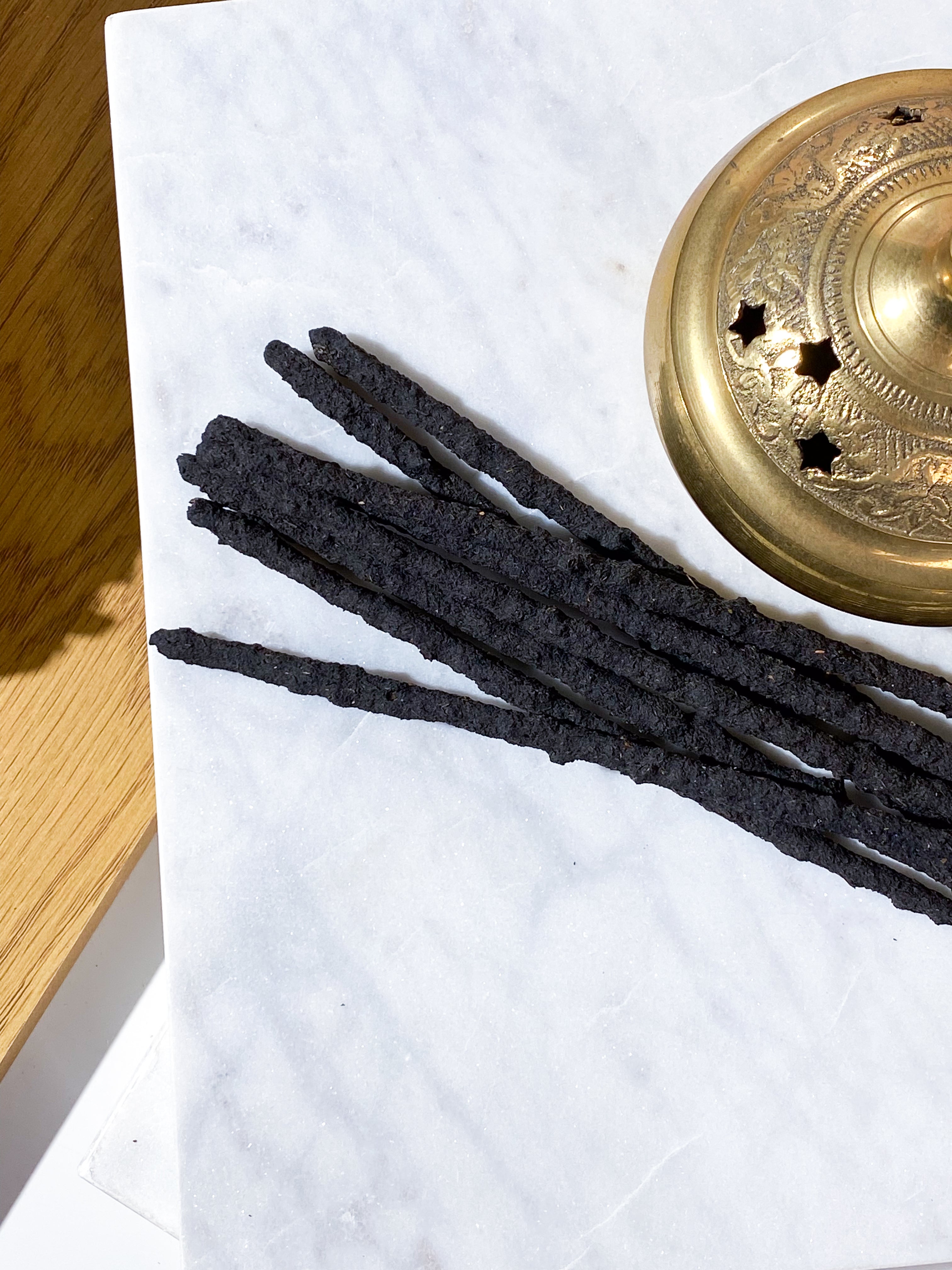 Amber & Palo Santo Røgelsespinde (8 stk.)