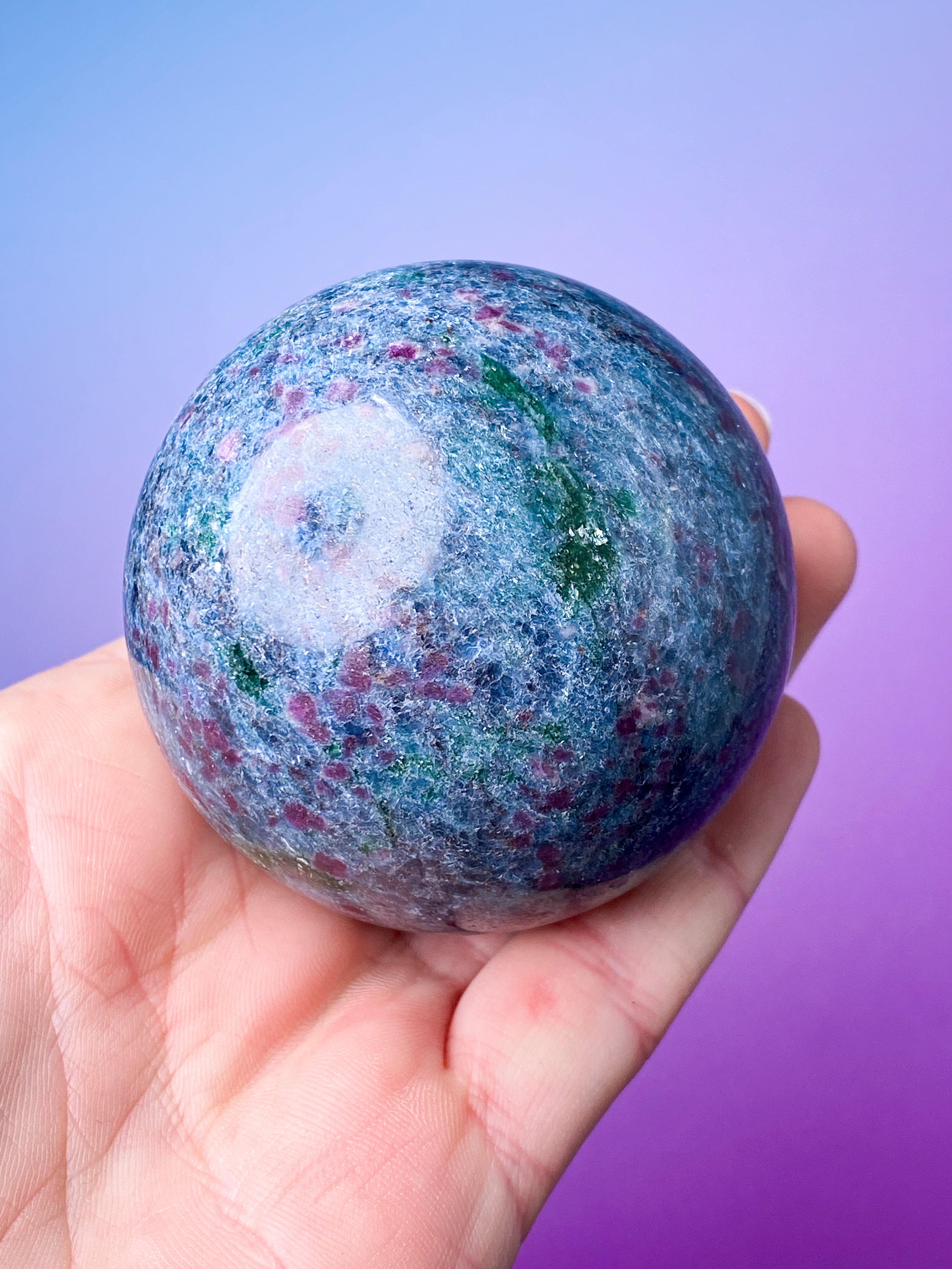 Rubin i Kyanit Kugle (Nr. 1)